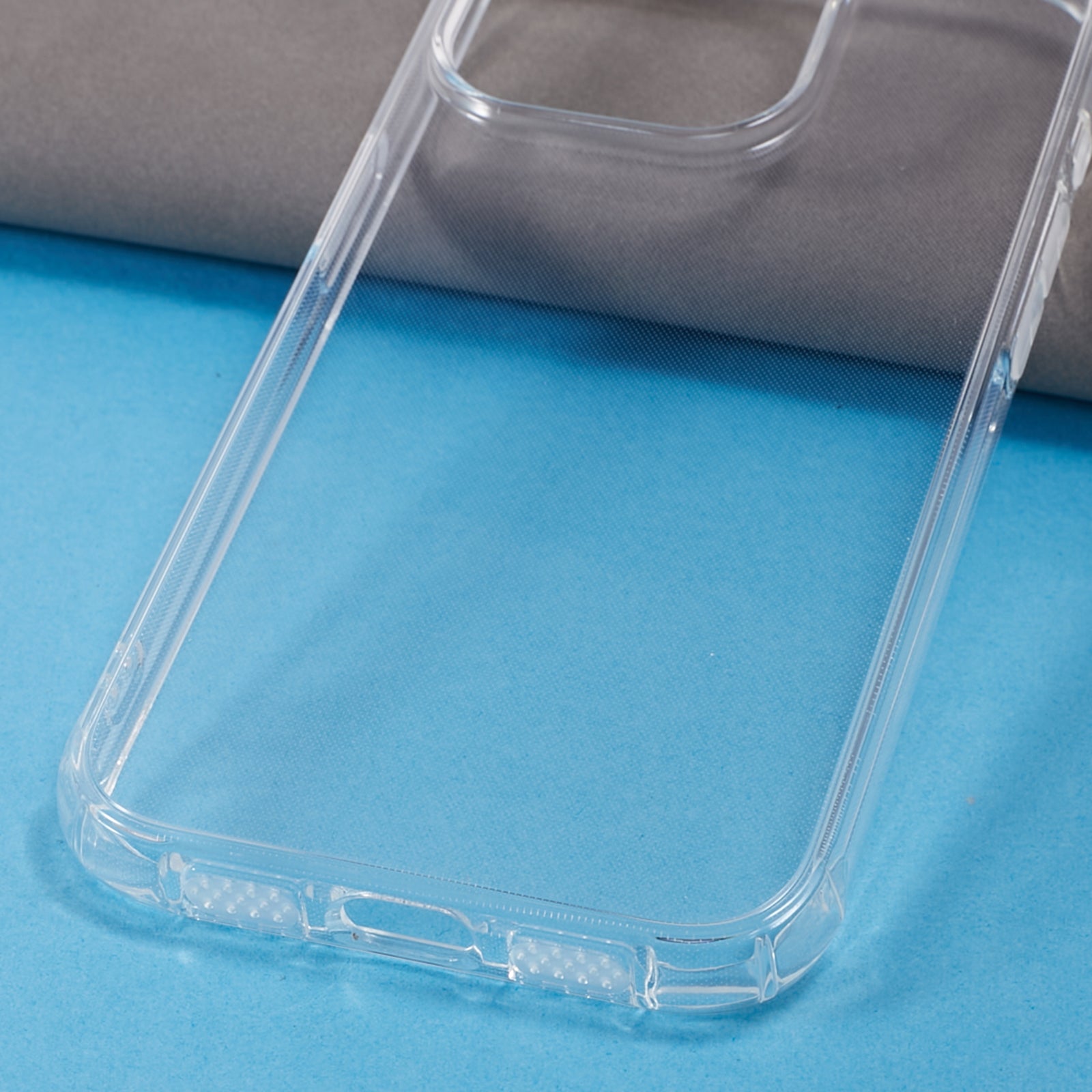 FULEXIN Stereo Speaker Hole TPU Case for iPhone 15 Pro Transparent Anti-scratch Phone Cover FULEXIN Stereo Speaker Hole TPU Case for iPhone 15 Pro Transparent Anti-scratch Phone Cover