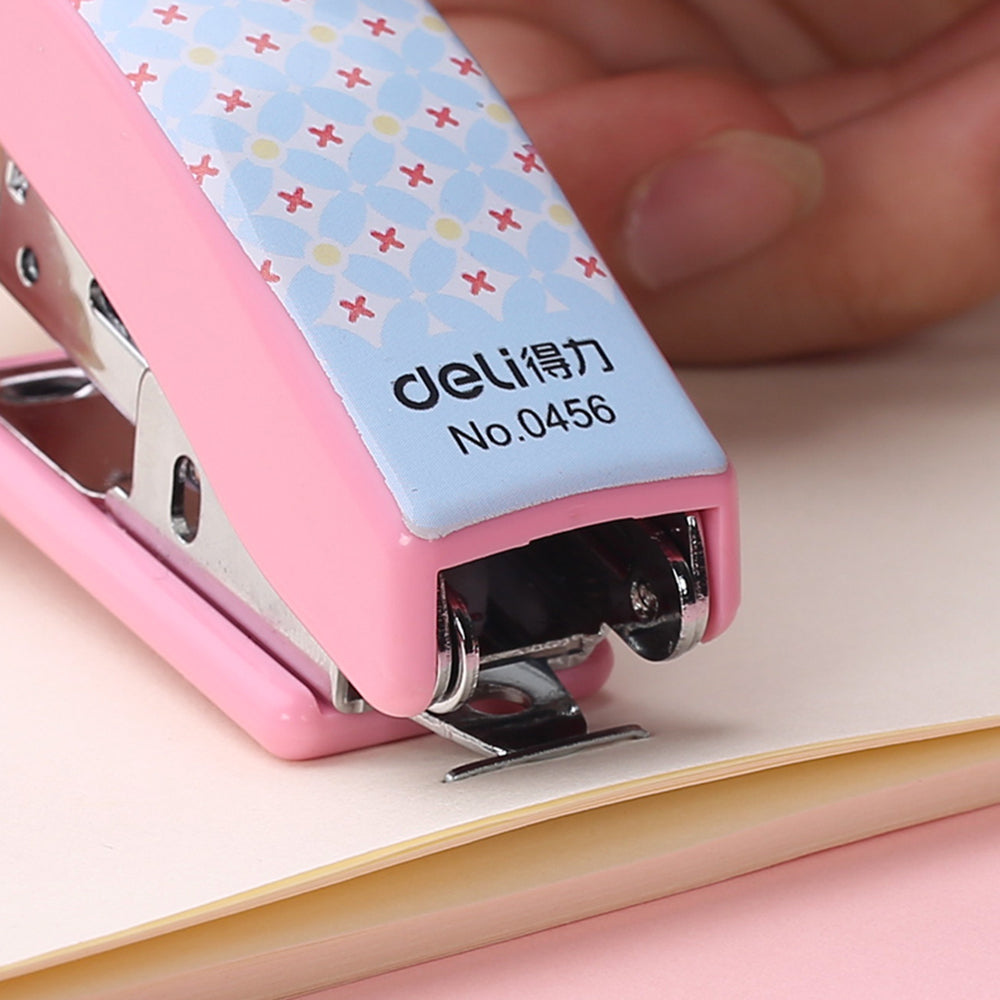 DELI 0456 Mini Stapler Set Portable Paper Binding Machine, Random Color