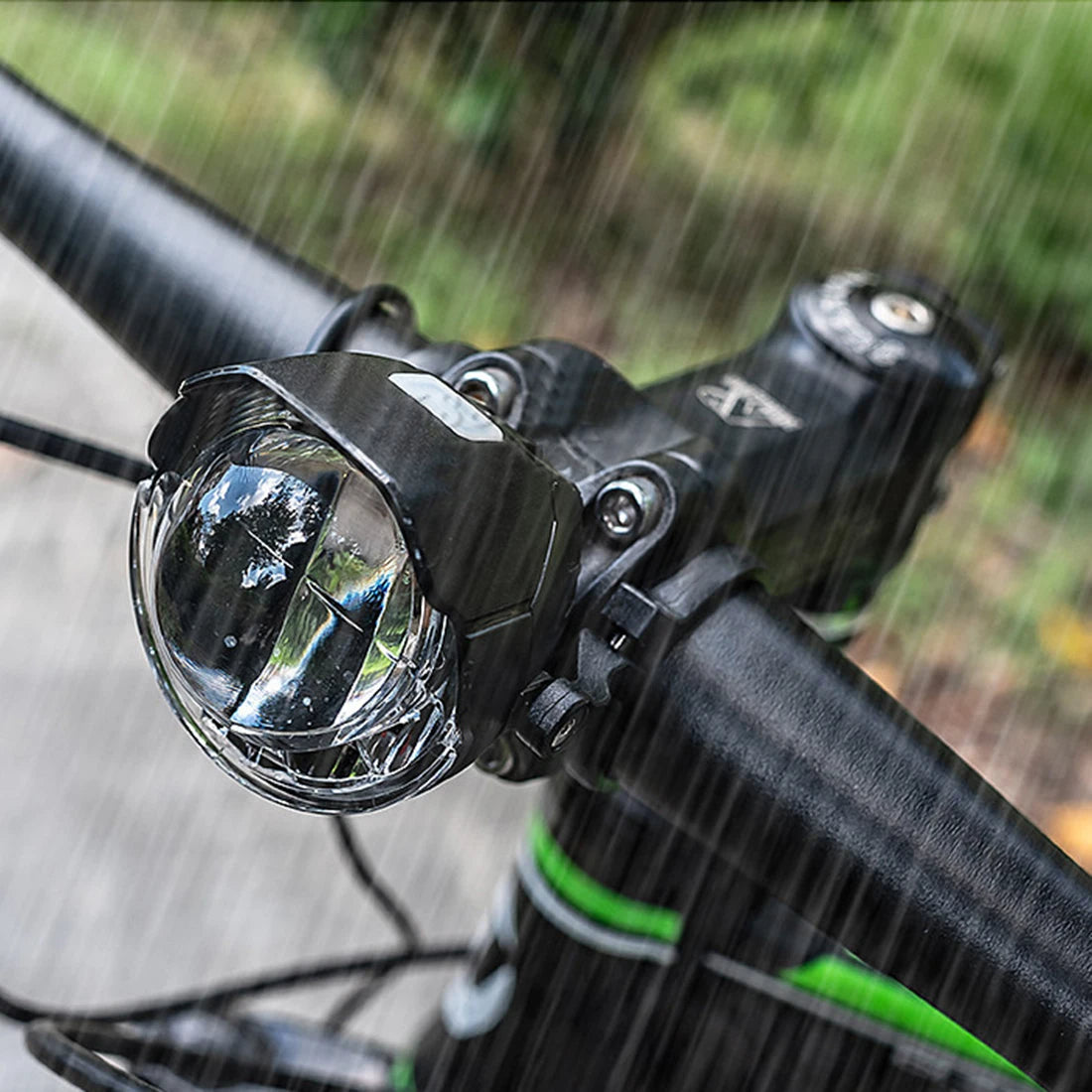 LEADBIKE LD28 750LM Bike Light Waterproof 3 Modes LED Bicycle Headlight