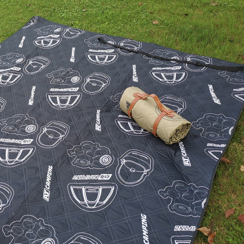 45679 200x200cm Outdoor Picnic Mat Moisture-proof Lawn Mat with Webbing Tote Strap