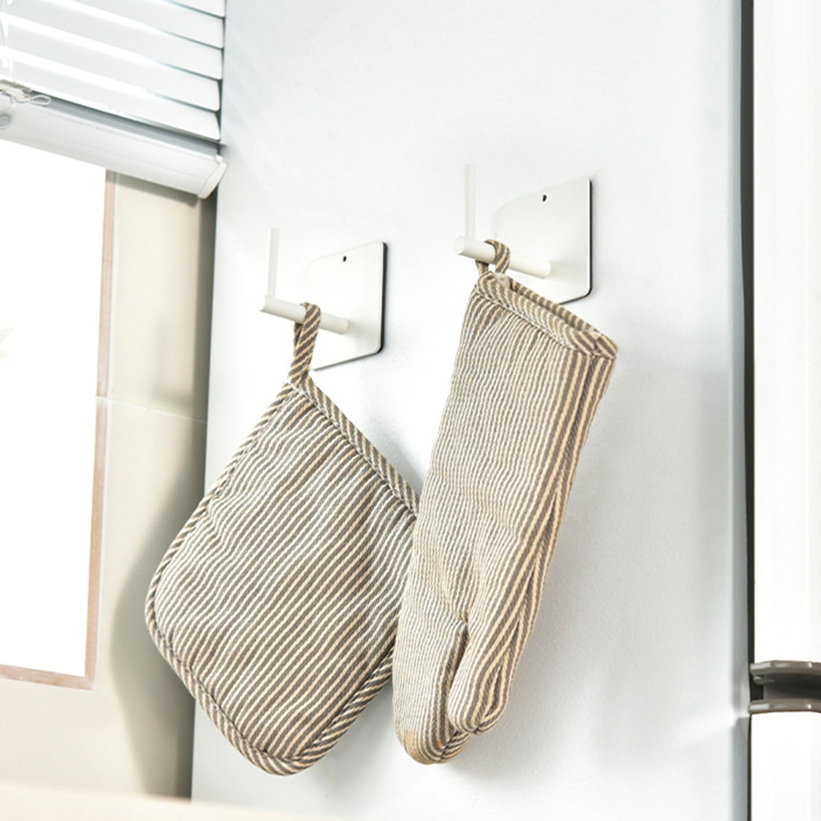 2Pcs Column Shape Carbon Steel Magnetic Hook Kitchen Refrigerator Hanging Hook