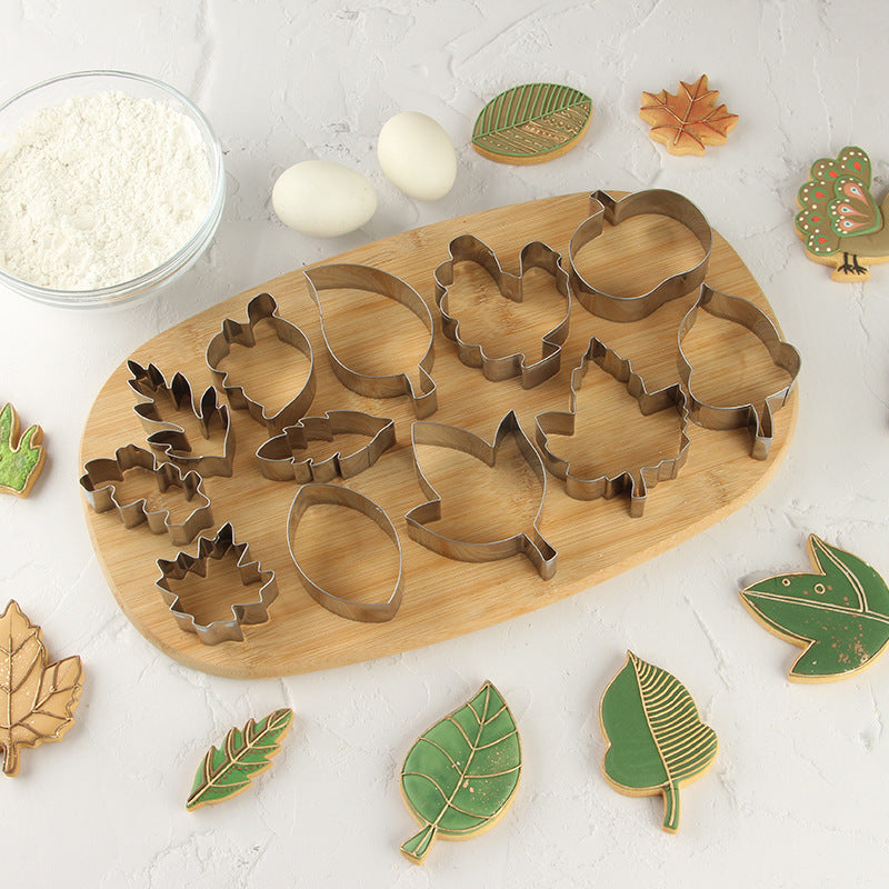 12Pcs / Set Cookie Cutters 430 Stainless Steel Biscuits Baking Mold (BPA-Free, No FDA)