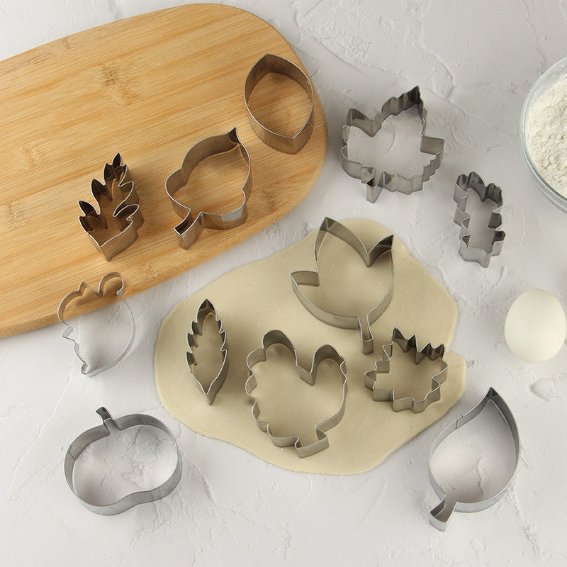 12Pcs / Set Cookie Cutters 430 Stainless Steel Biscuits Baking Mold (BPA-Free, No FDA)