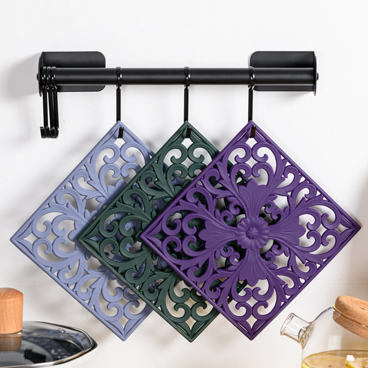 3Pcs / Set 18x18cm Scald Preventing Pot Holder Silicone Pad Hollow Flower Heat Insulation Square Mat