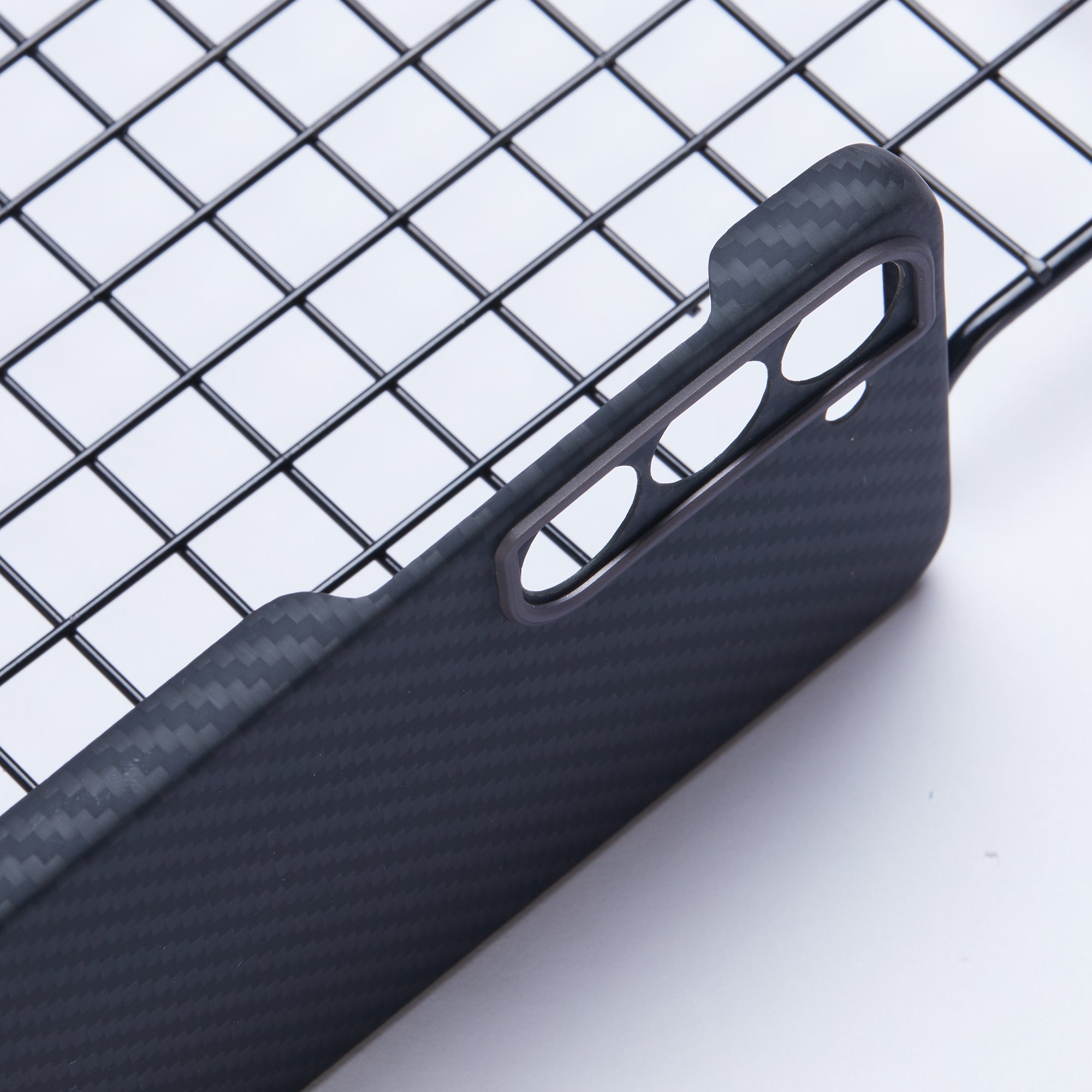 For Samsung Galaxy S22 5G Aramid Fiber Case 1500D Texture Black Phone Cover with Metal Lens Frame