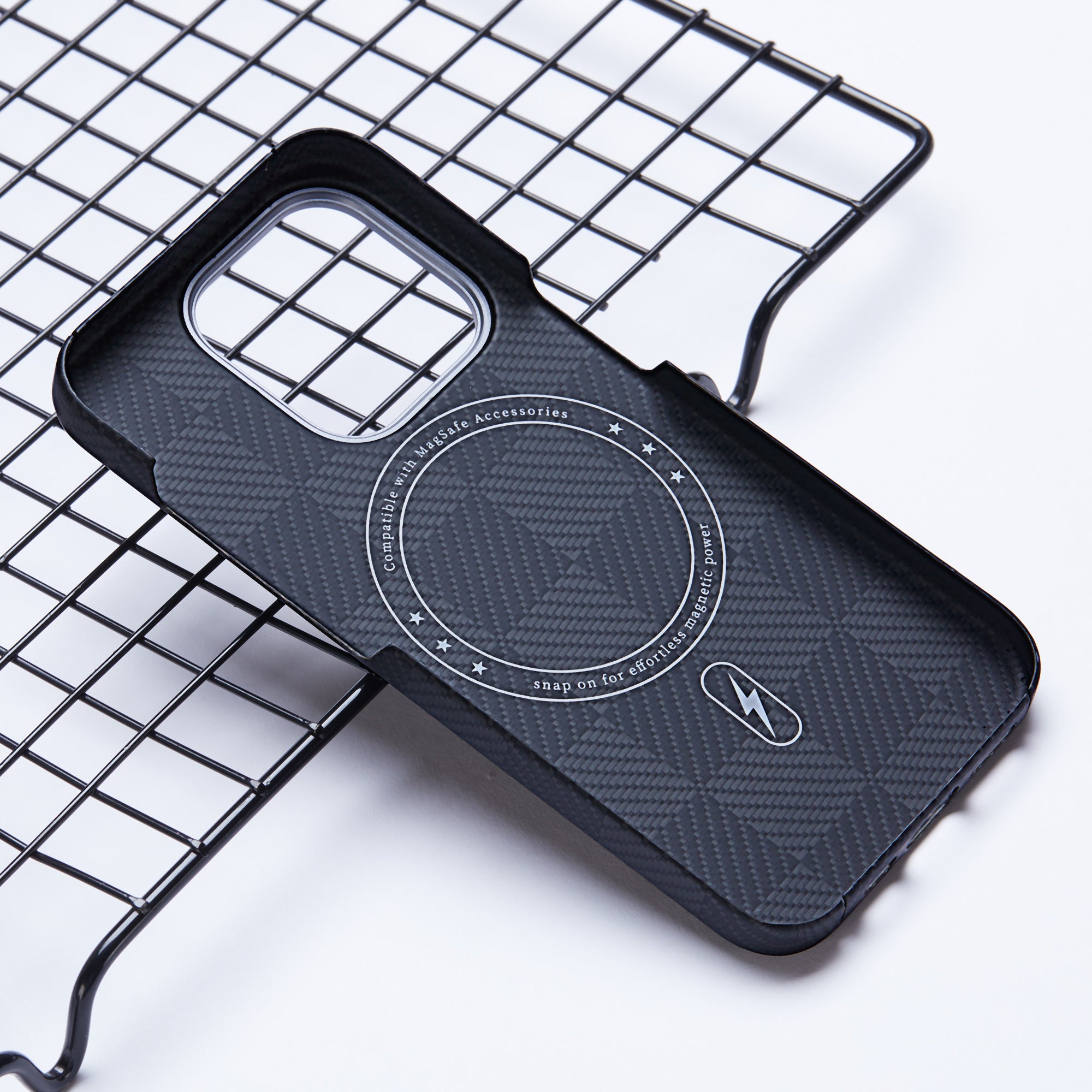 For iPhone 13 Pro Cell Phone Cases Anti-drop Aramid Fiber Magnetic Phone Cover (Big Lens Hole)