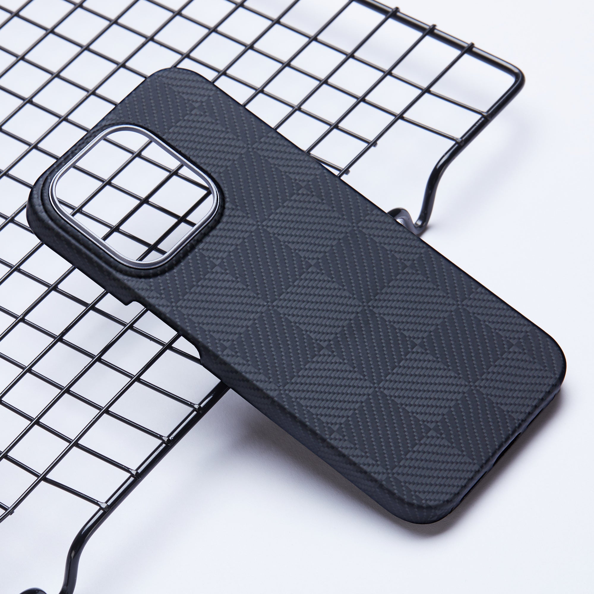 For iPhone 13 Pro Cell Phone Cases Anti-drop Aramid Fiber Magnetic Phone Cover (Big Lens Hole)