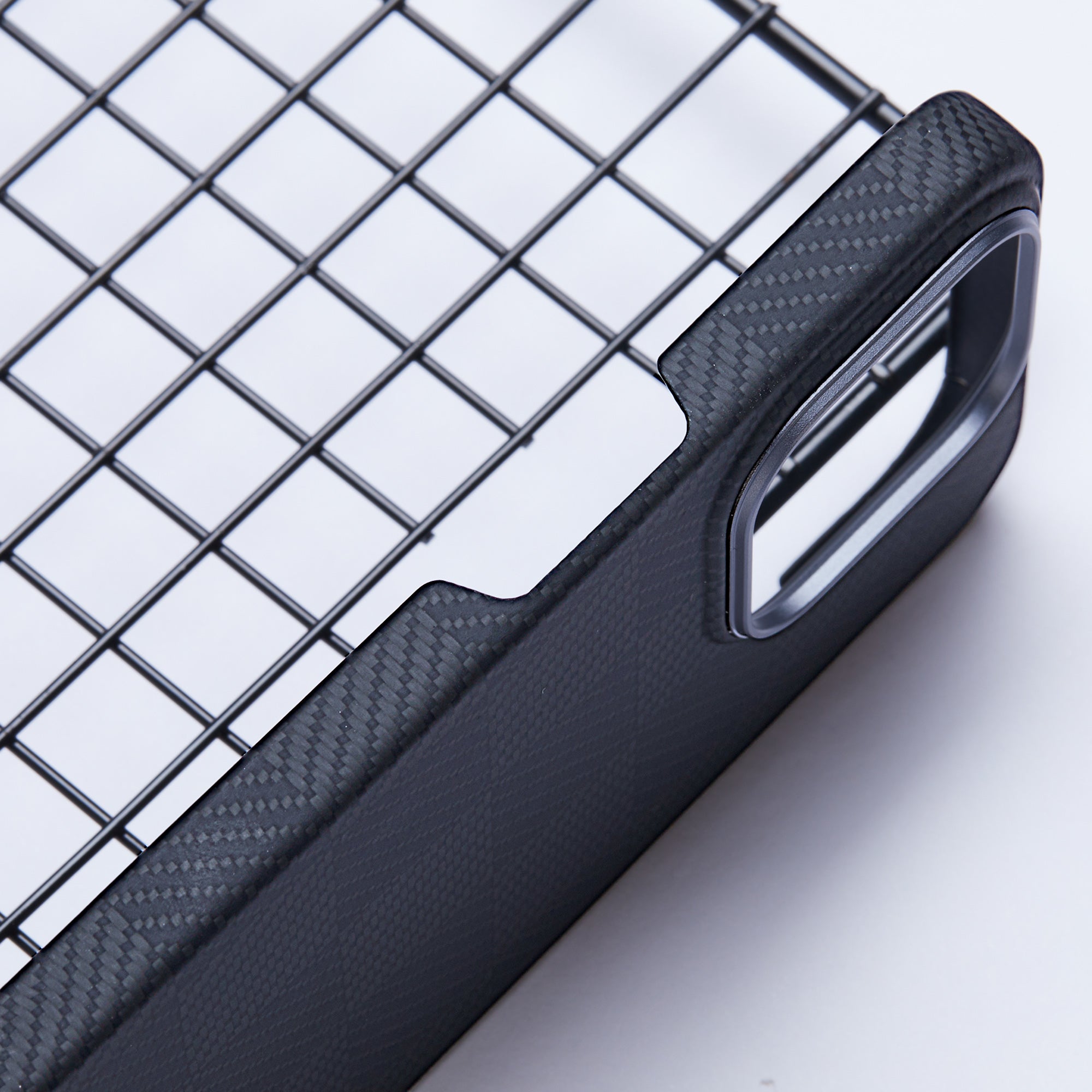For iPhone 13 Pro Cell Phone Cases Anti-drop Aramid Fiber Magnetic Phone Cover (Big Lens Hole)