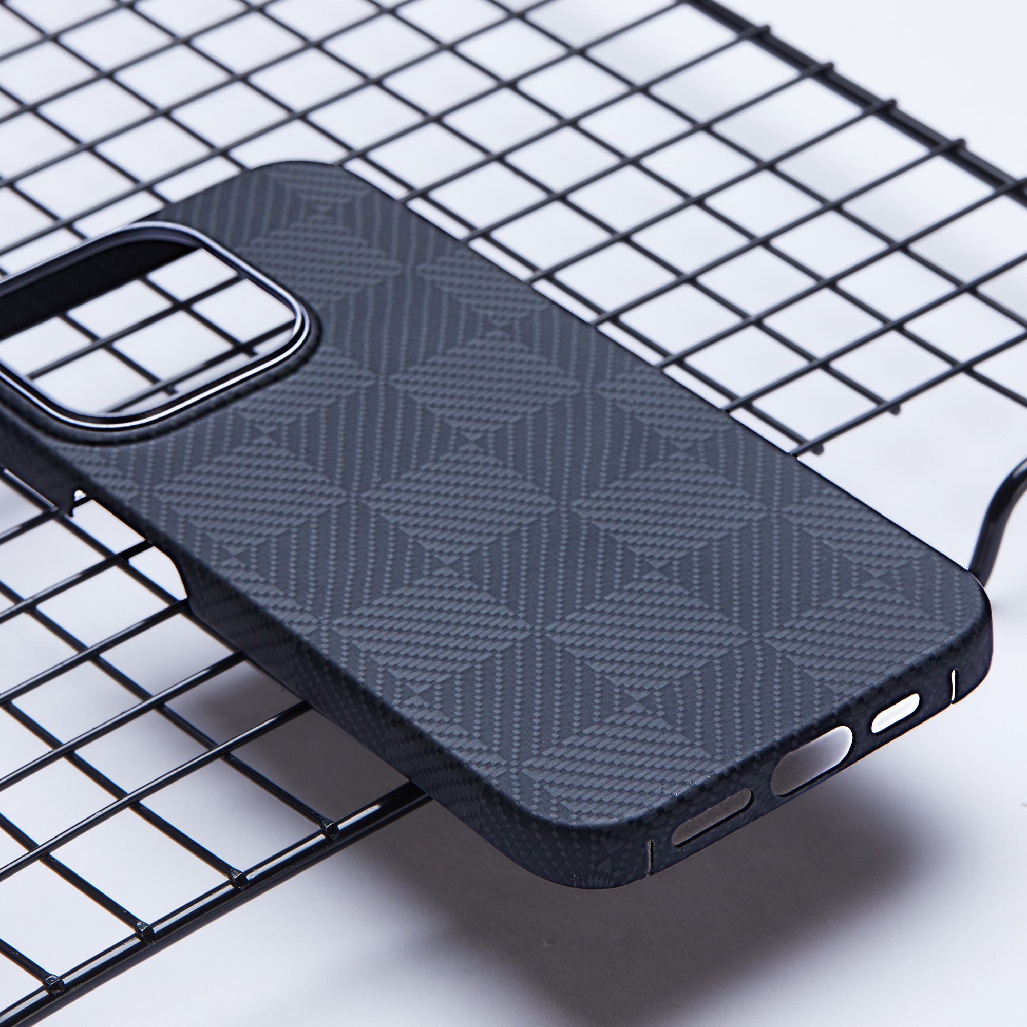 For iPhone 13 Pro Cell Phone Cases Anti-drop Aramid Fiber Magnetic Phone Cover (Big Lens Hole)