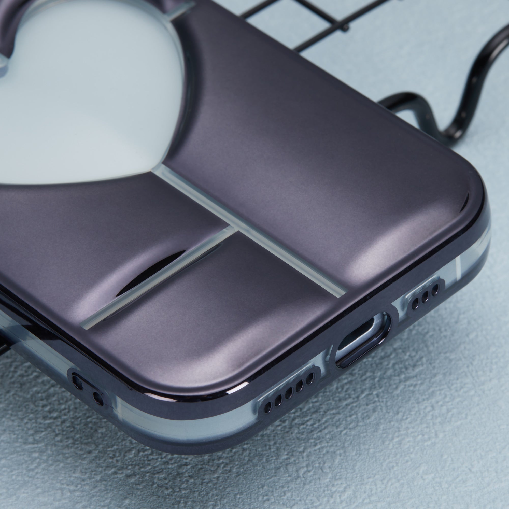 MNS Series Electroplating Case for iPhone 14 TPU Phone Cover with Clear 3D Heart - Black