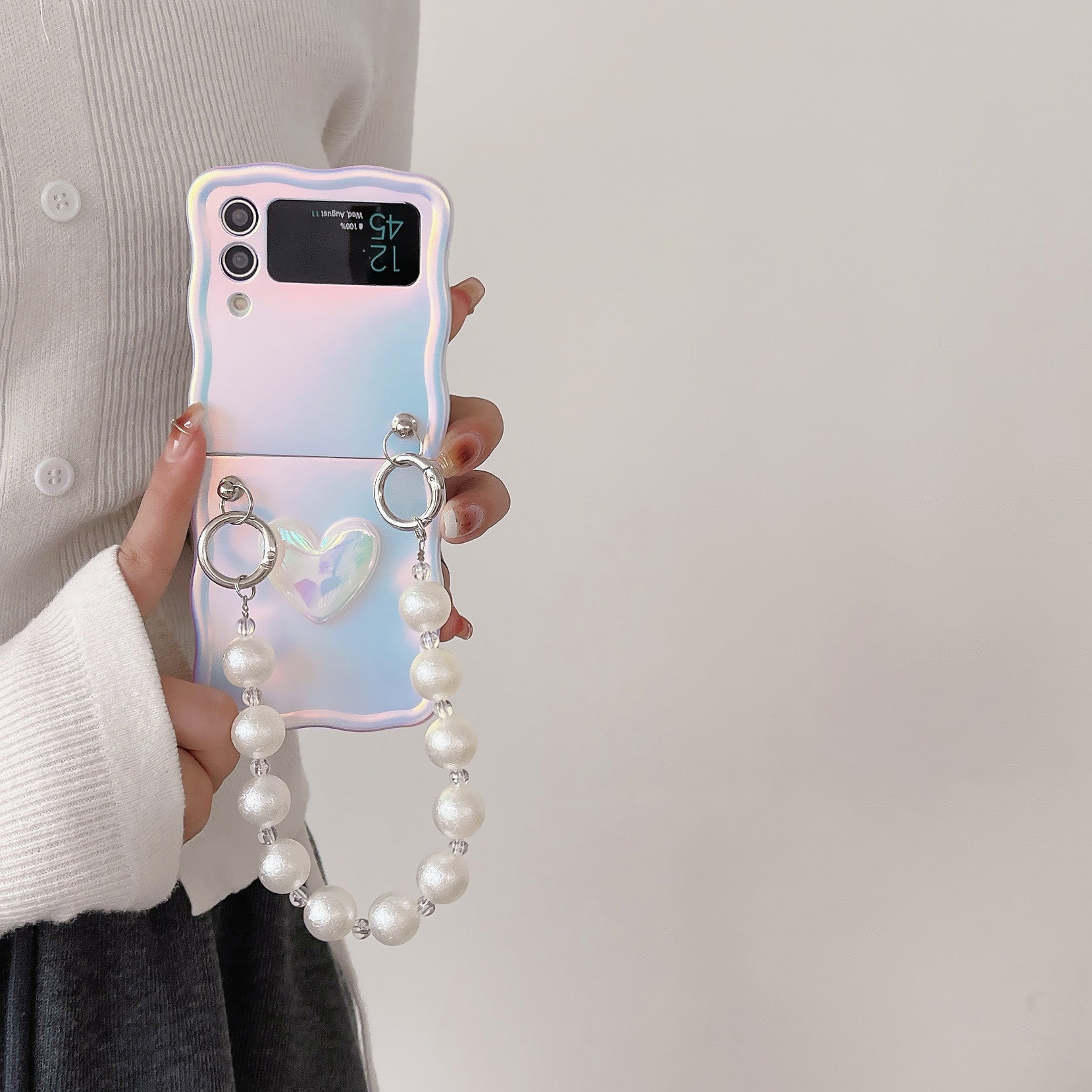 For Samsung Galaxy Z Flip4 5G Case Heart Pattern Laser TPU Phone Cover with Bracelet Chain