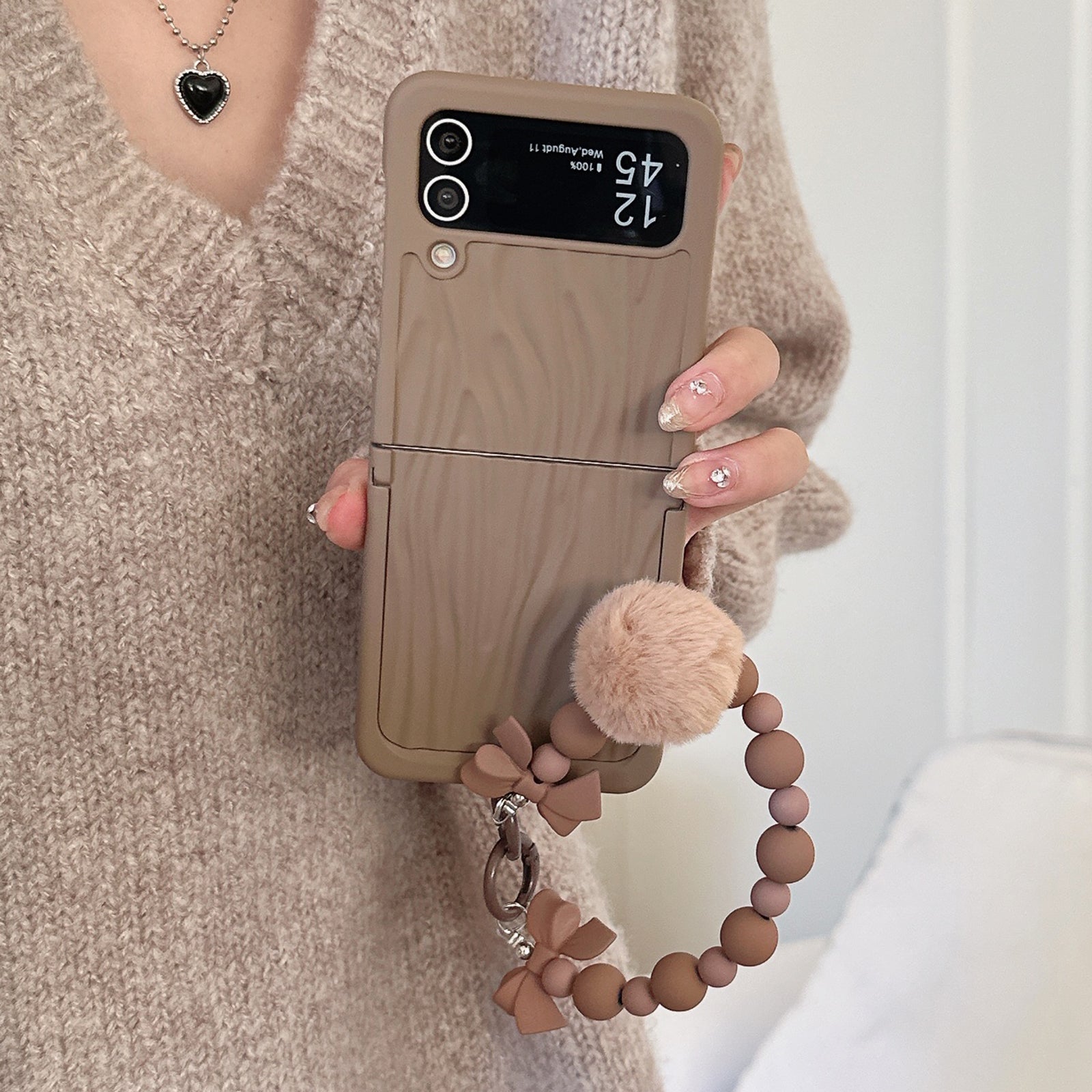 For Samsung Galaxy Z Flip4 5G Case Ripple Texture Kickstand PC Phone Cover with Beads Hand Strap