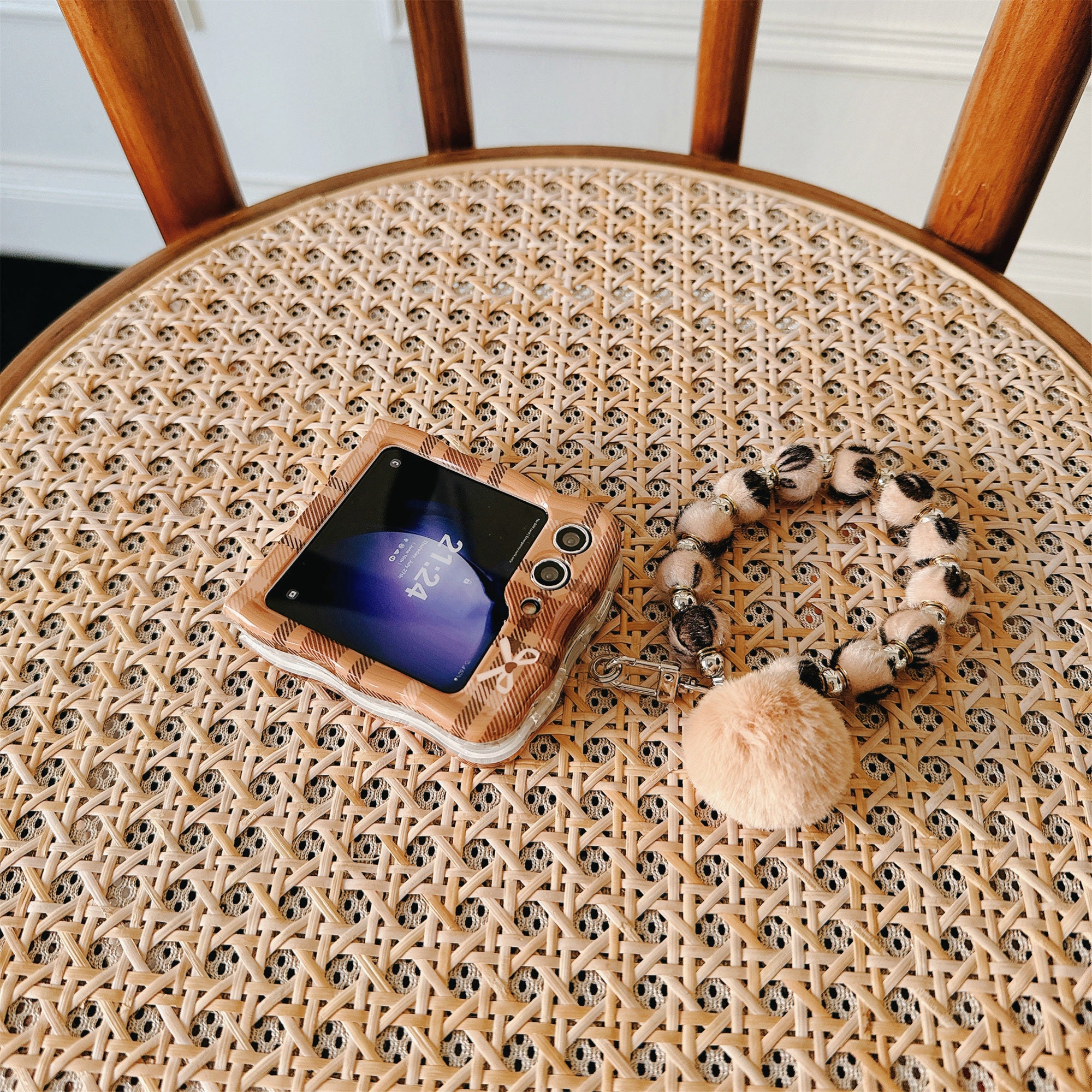 For Samsung Galaxy Z Flip5 5G Case IMD Plaid Bowknot Pattern TPU Cover with Plush Hand Strap