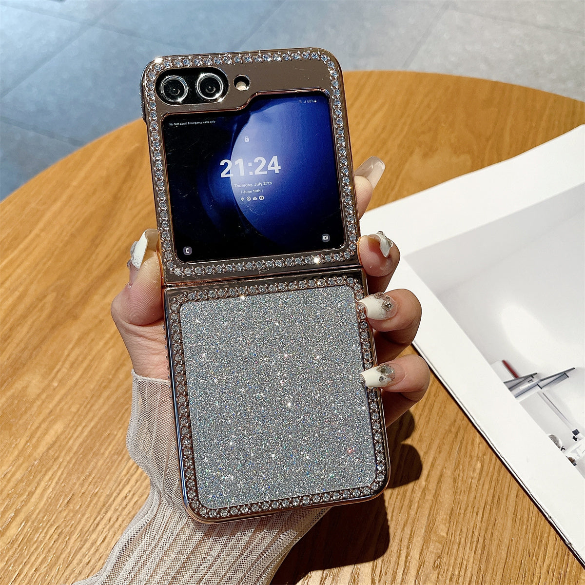 For Samsung Galaxy Z Flip5 5G / Z Flip6 5G Case Rhinestone Decor Hard PC Phone Cover