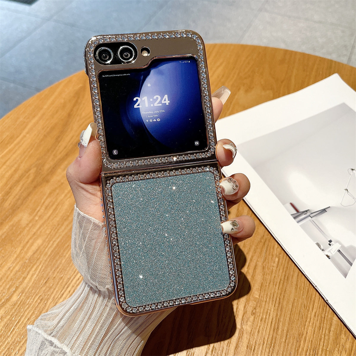 For Samsung Galaxy Z Flip5 5G / Z Flip6 5G Case Rhinestone Decor Hard PC Phone Cover