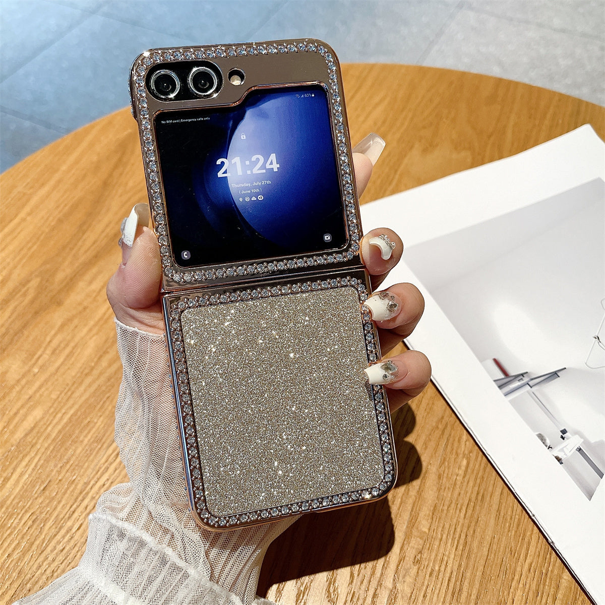 For Samsung Galaxy Z Flip5 5G / Z Flip6 5G Case Rhinestone Decor Hard PC Phone Cover
