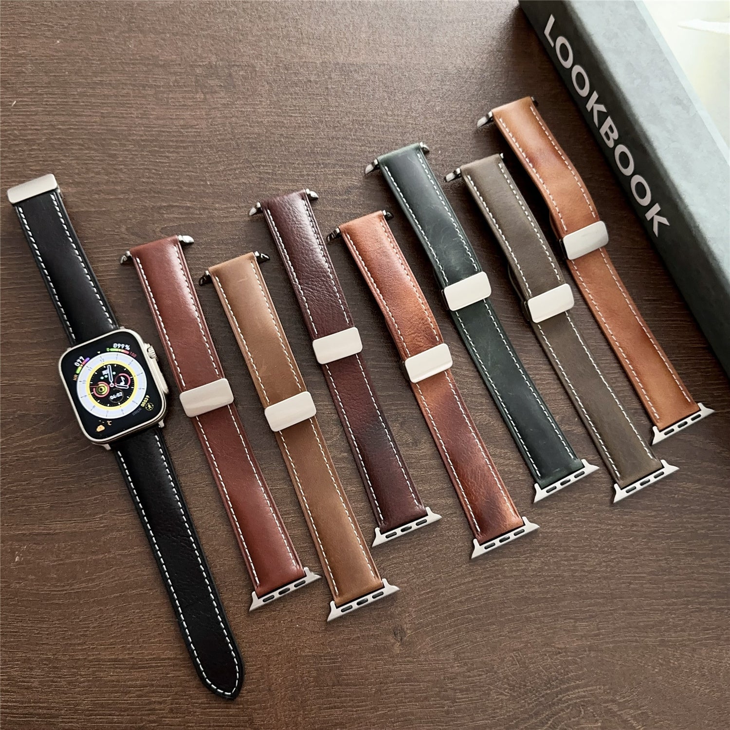 For Apple Watch Ultra 2 Ultra 49mm / Series 9 8 7 45mm / SE (2023) SE (2022) SE 6 5 4 44mm / 3 2 1 42mm Vintage Watch Strap - Waxy Black