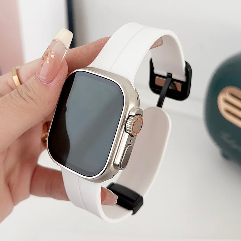 For Apple Watch Series 9 / 8 / 7 41mm / 6 / 5 / 4 / SE / SE (2020) / SE (2023) 40mm / 3 / 2 / 1 38mm Silicone Watch Strap with Square Buckle - Starlight