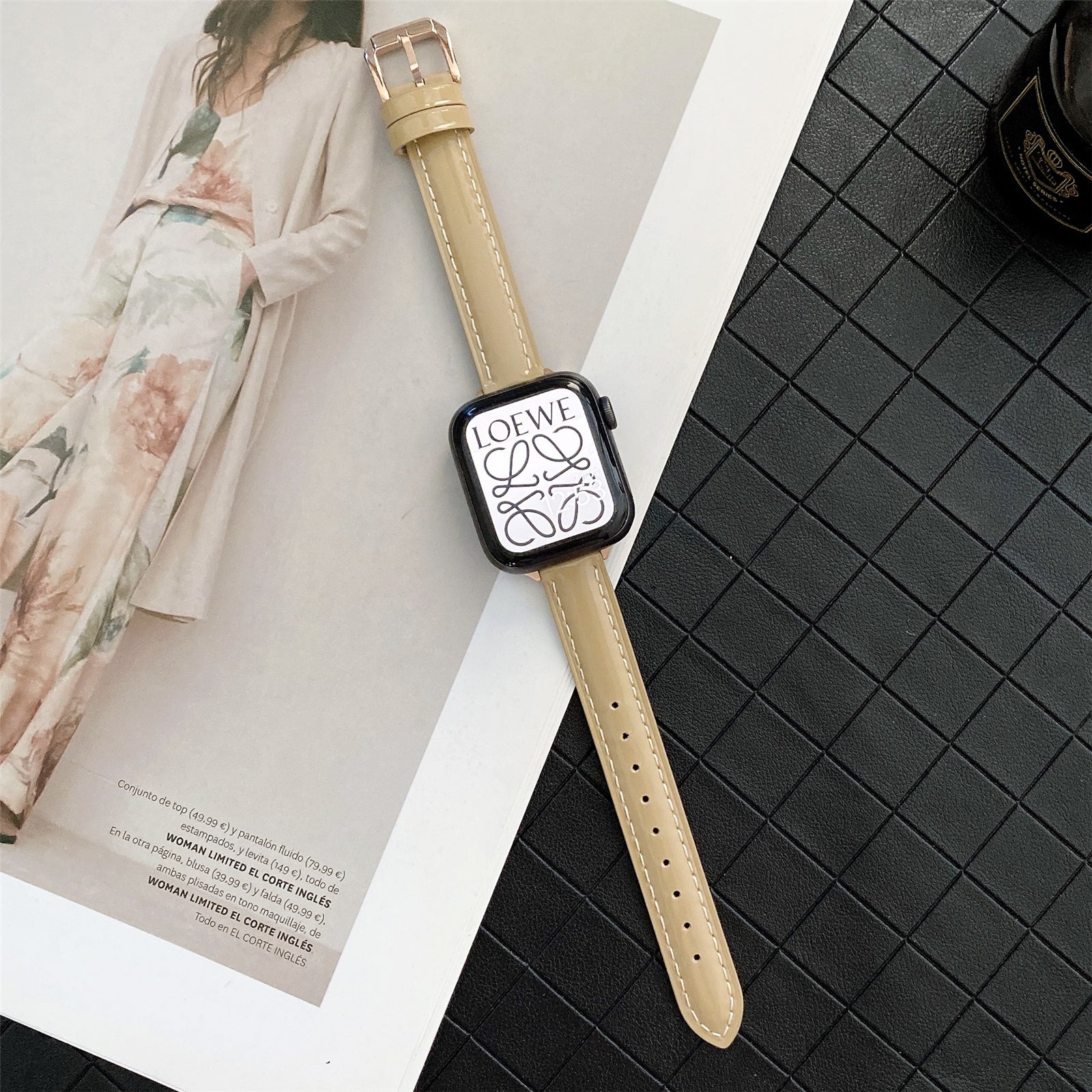 For Apple Watch Series 9 / 8 / 7 41mm / 6 / 5 / 4 / SE / SE (2020) / SE (2023) 40mm / 3 / 2 / 1 38mm Replacement Band PU Watch Strap - Brown
