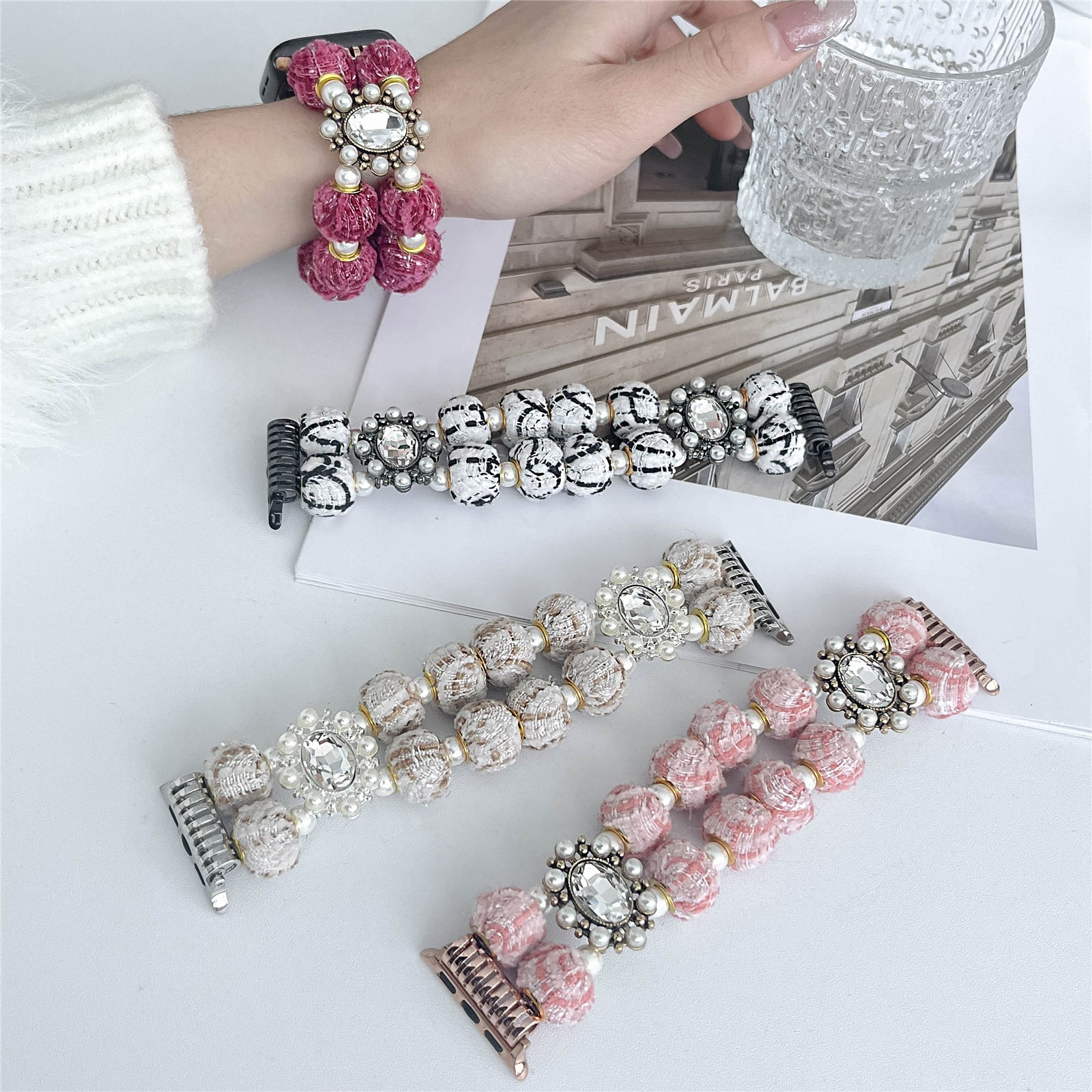 For Apple Watch Ultra 2 Ultra 49mm / Series 9 8 7 45mm / SE (2023) SE (2022) SE 6 5 4 44mm / 3 2 1 42mm Beaded Bracelet Strap - Rose