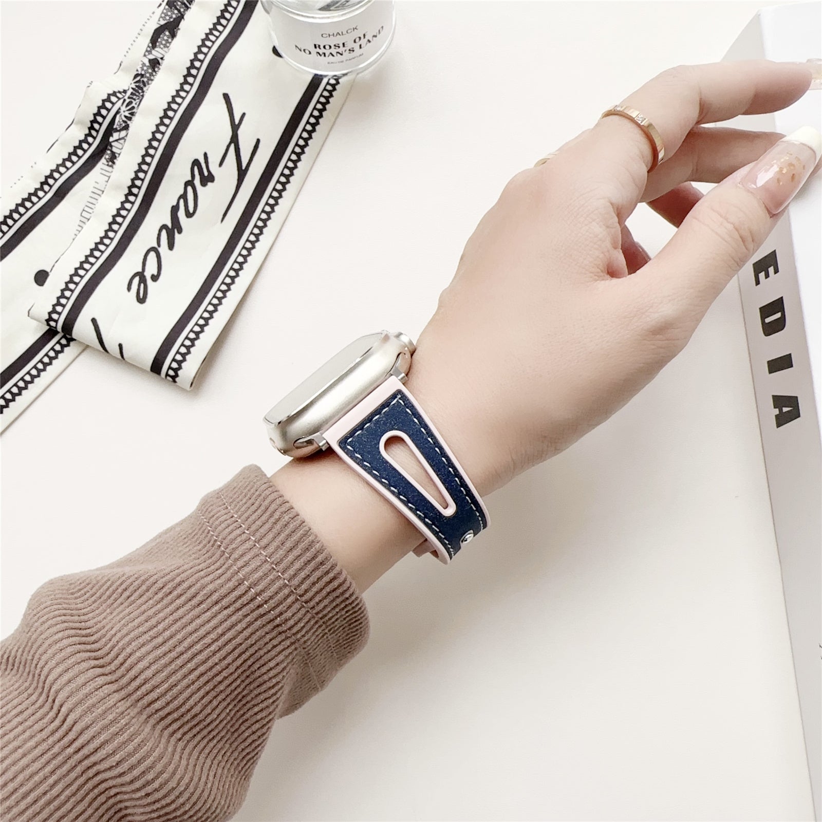 For Apple Watch Ultra 2 Ultra 49mm / 9 8 7 45mm / SE (2023) SE (2022) SE 6 5 4 44mm / 3 2 1 42mm Glitter Watch Strap - Navy Blue
