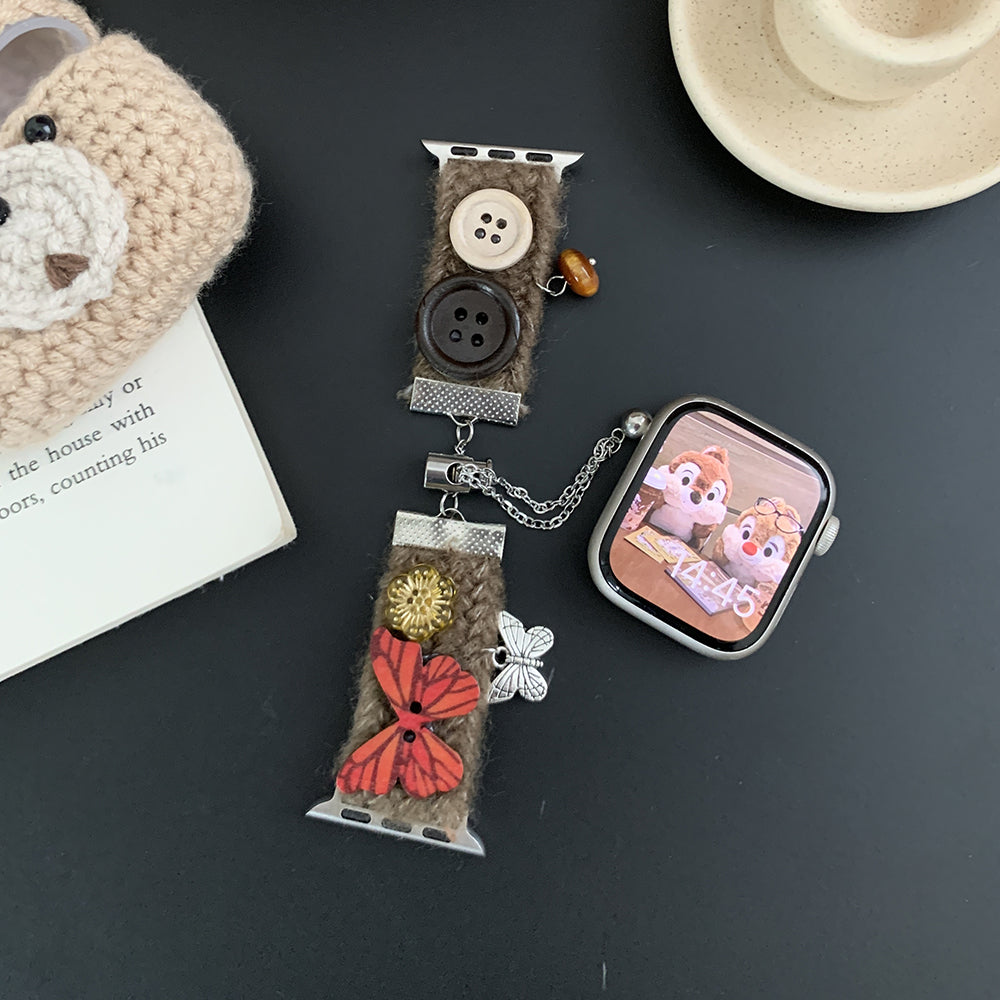 For Apple Watch Ultra 2 Ultra 49mm / Series 9 8 7 45mm / 6 5 4 SE (2022) SE (2023) SE 44mm / 3 2 1 42mm Plush Watch Band - Button+Butterfly