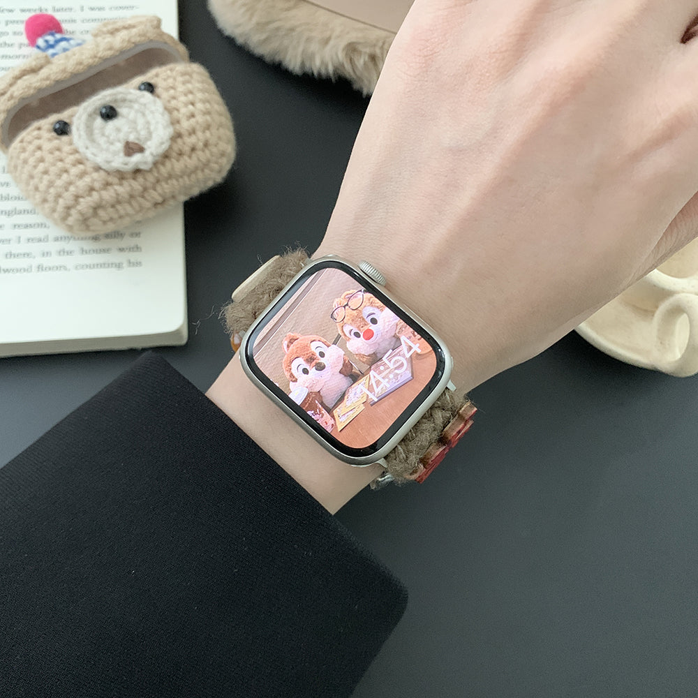 For Apple Watch Ultra 2 Ultra 49mm / Series 9 8 7 45mm / 6 5 4 SE (2022) SE (2023) SE 44mm / 3 2 1 42mm Plush Watch Band - Button+Butterfly
