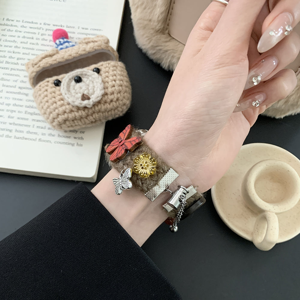 For Apple Watch Ultra 2 Ultra 49mm / Series 9 8 7 45mm / 6 5 4 SE (2022) SE (2023) SE 44mm / 3 2 1 42mm Plush Watch Band - Button+Butterfly