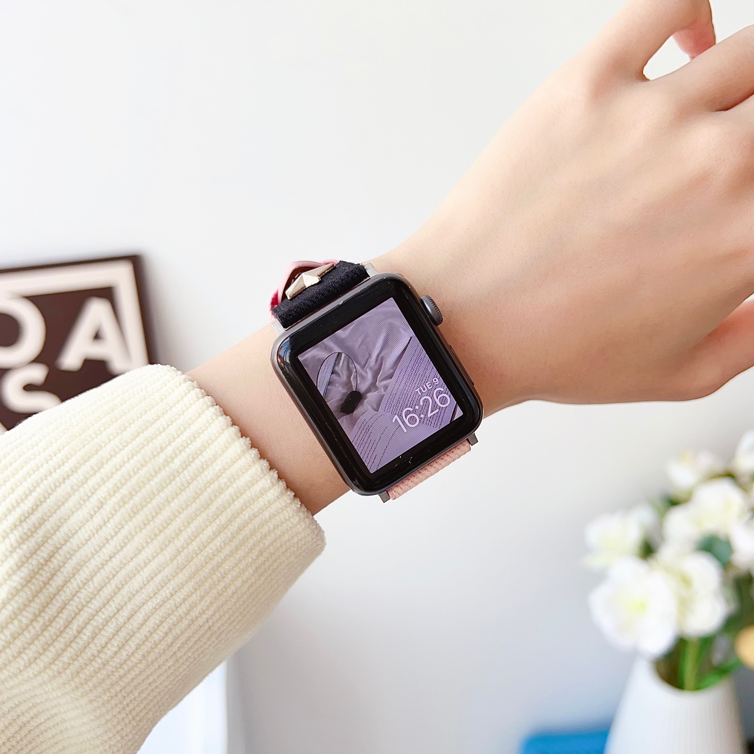 For Apple Watch Ultra 2 Ultra 49mm / Series 9 8 7 45mm / 6 5 4 SE (2023) SE (2022) SE 44mm / 3 2 1 42mm Denim Canvas Watchband - Black+Pink