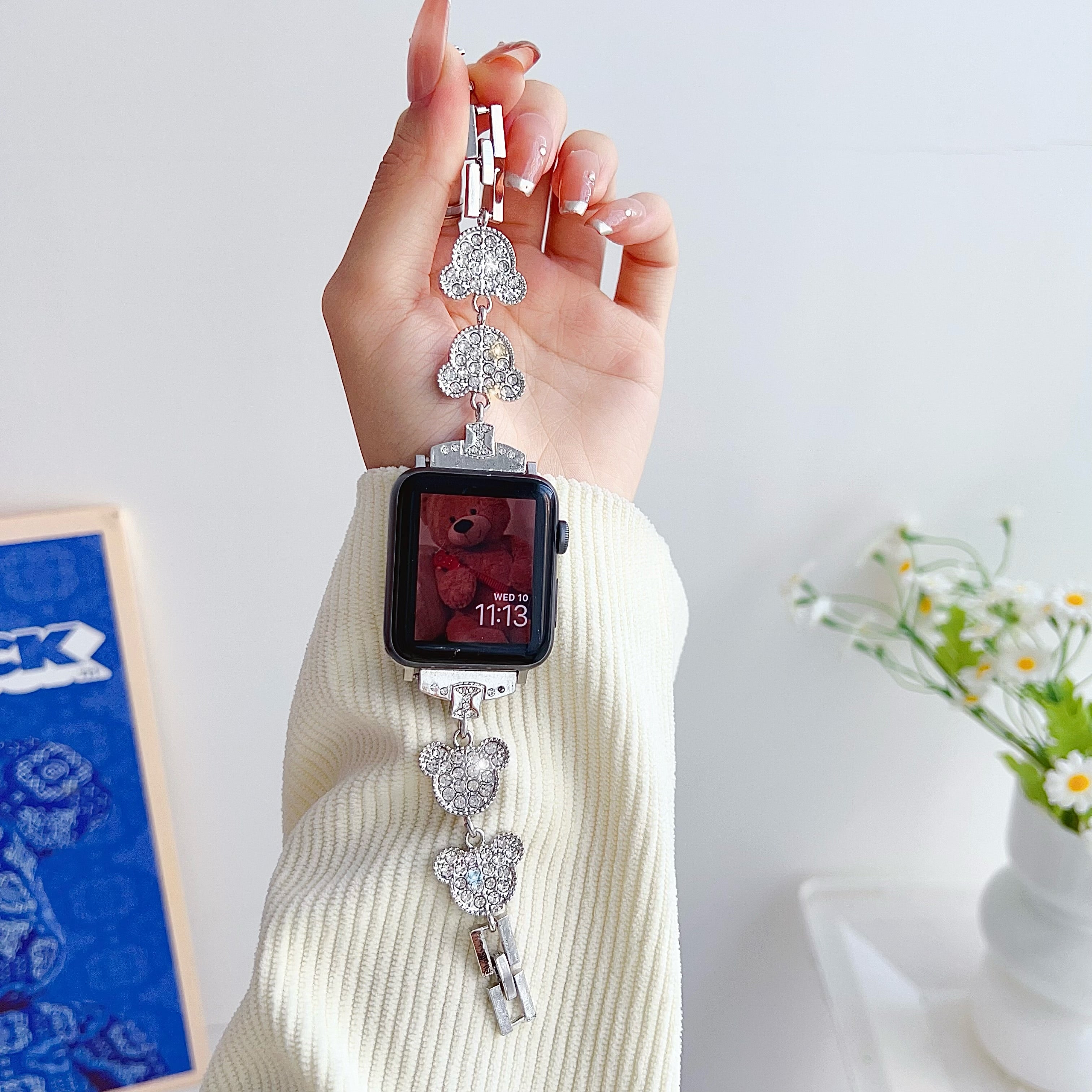 For Apple Watch 9 8 7 41mm  /  SE (2022) SE (2023) SE 6 5 4 40mm  /  3 2 1 38mm Wrist Watch Band - Bear Head+Black Rhinestone