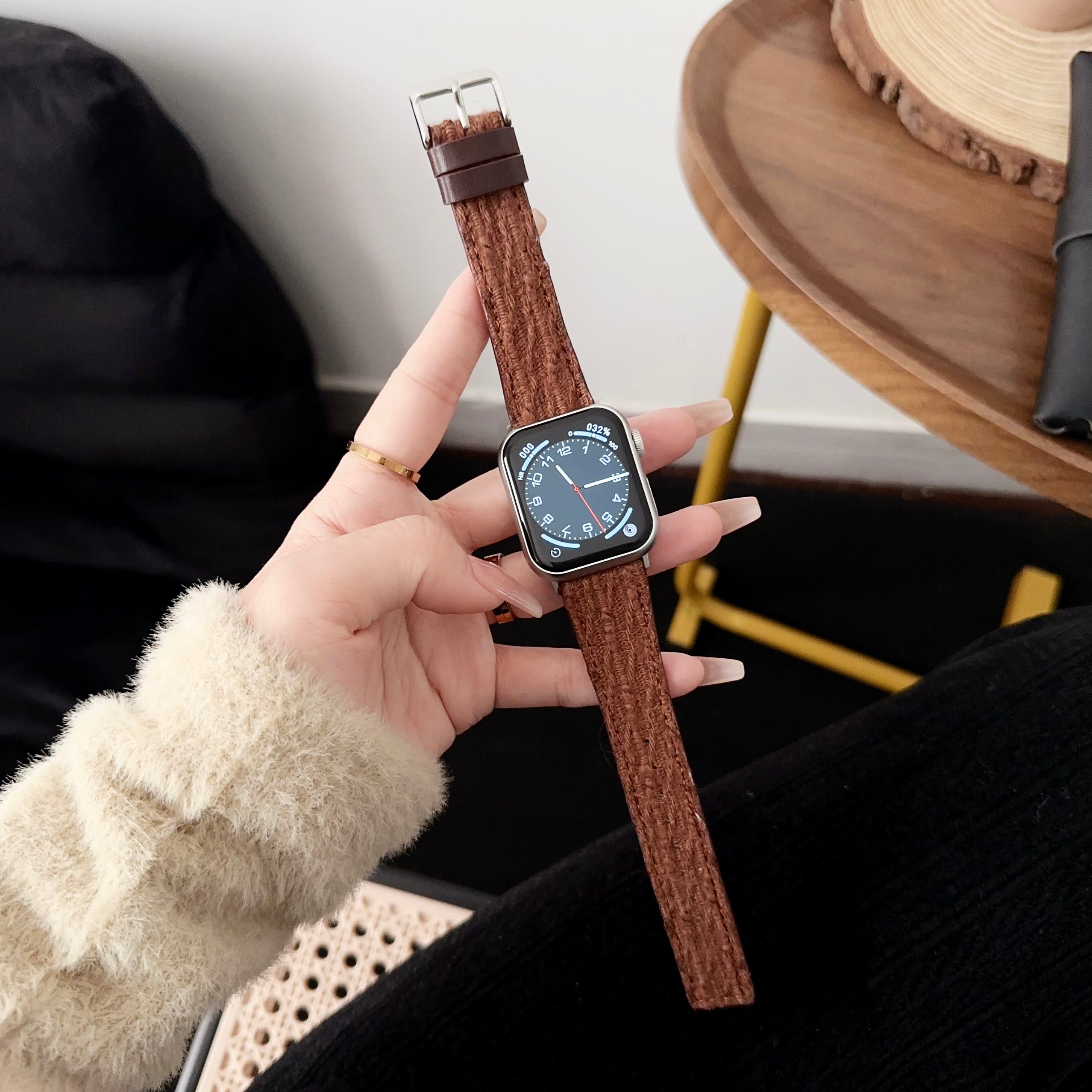 For Apple Watch Ultra 2 Ultra 49mm / Series 9 8 7 45mm / 6 5 4 SE (2023) SE (2022) SE 44mm / 3 2 1 42mm Watchband Woolen Strap Replacement - Brown