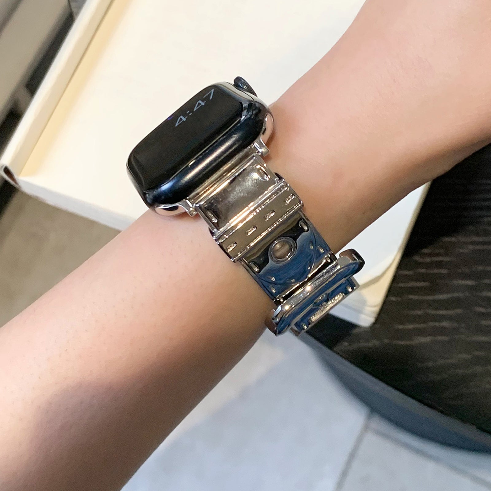 For Apple Watch Ultra 2 Ultra 49mm / Series 9 8 7 45mm / 6 5 4 SE (2022) SE (2023) SE 44mm / 3 2 1 42mm Zinc Alloy Watch Strap - Gold