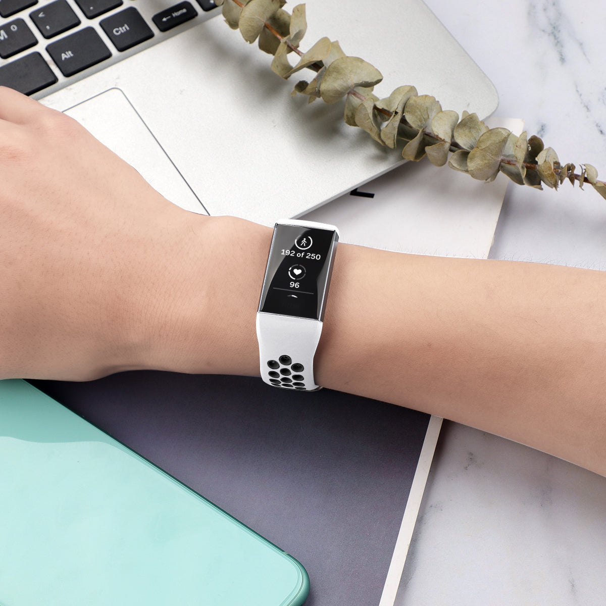 For Fitbit Charge 3 / 4 Smart Watch Band Soft Silicone Replacement Strap - S / White+Black