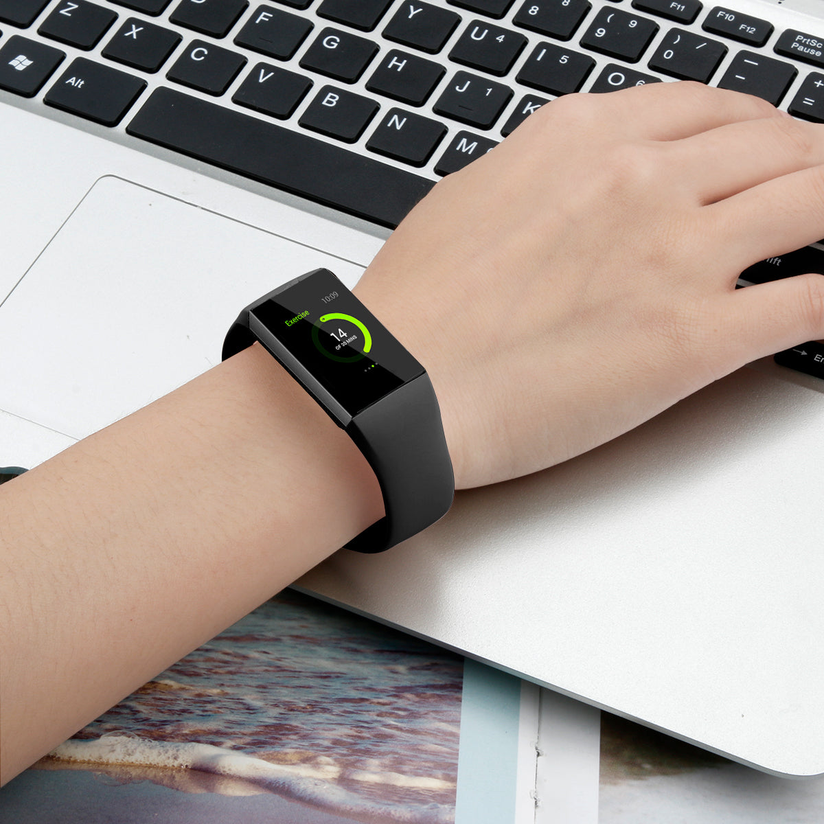 For Fitbit Charge 3 / 4 Replacement Strap Solid Color Silicone Watch Bracelet - L / Black