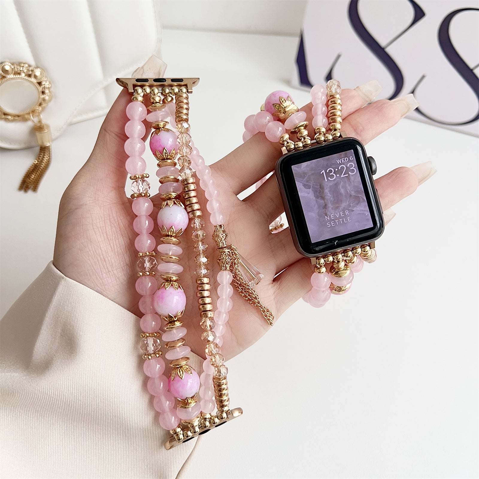 For Apple Watch Series 9 8 7 41mm / 6 5 4 SE (2022) SE (2023) SE 40mm / 3 2 1 38mm Beaded Watch Strap with Tassel - Purple