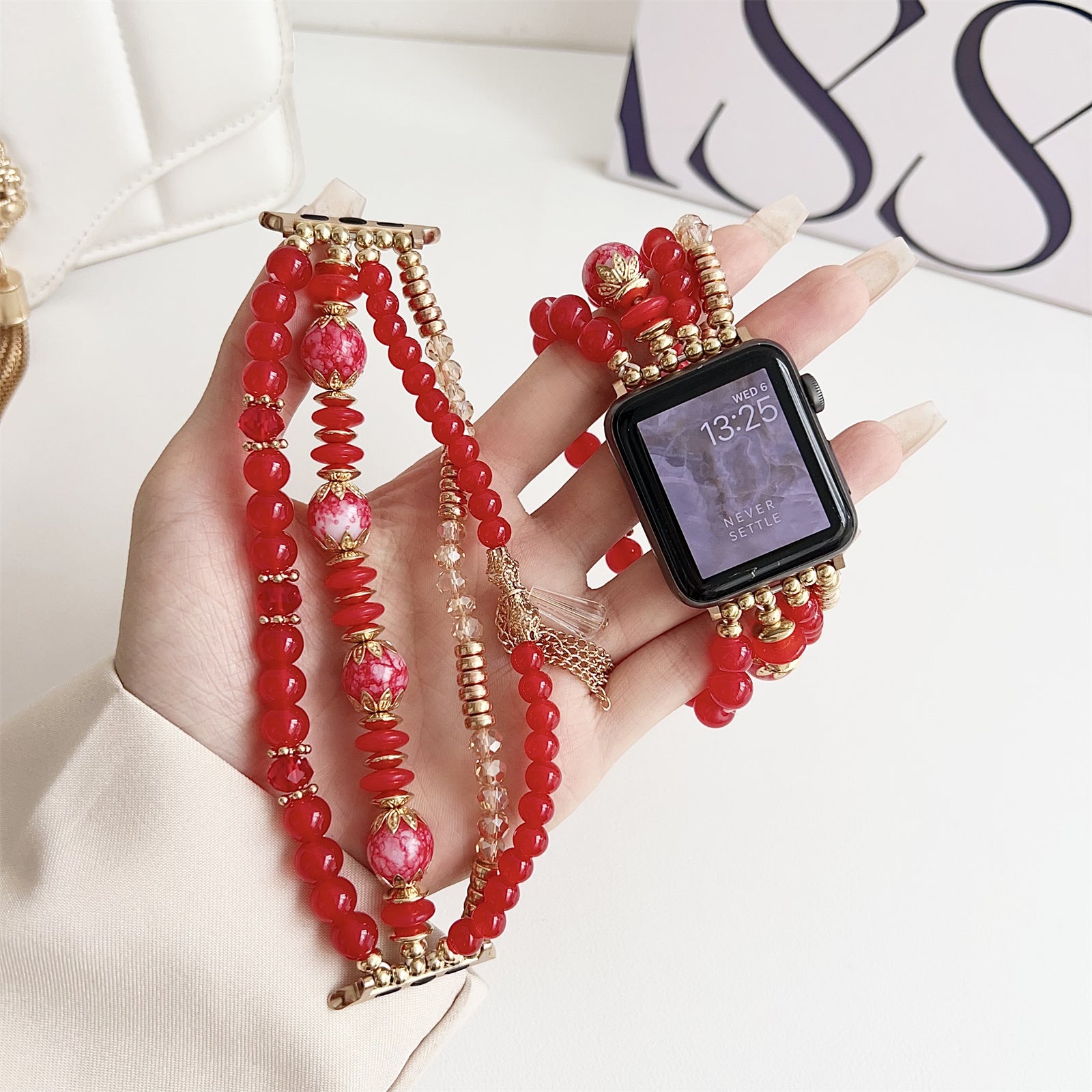 For Apple Watch Series 9 8 7 41mm / 6 5 4 SE (2022) SE (2023) SE 40mm / 3 2 1 38mm Beaded Watch Strap with Tassel - Purple