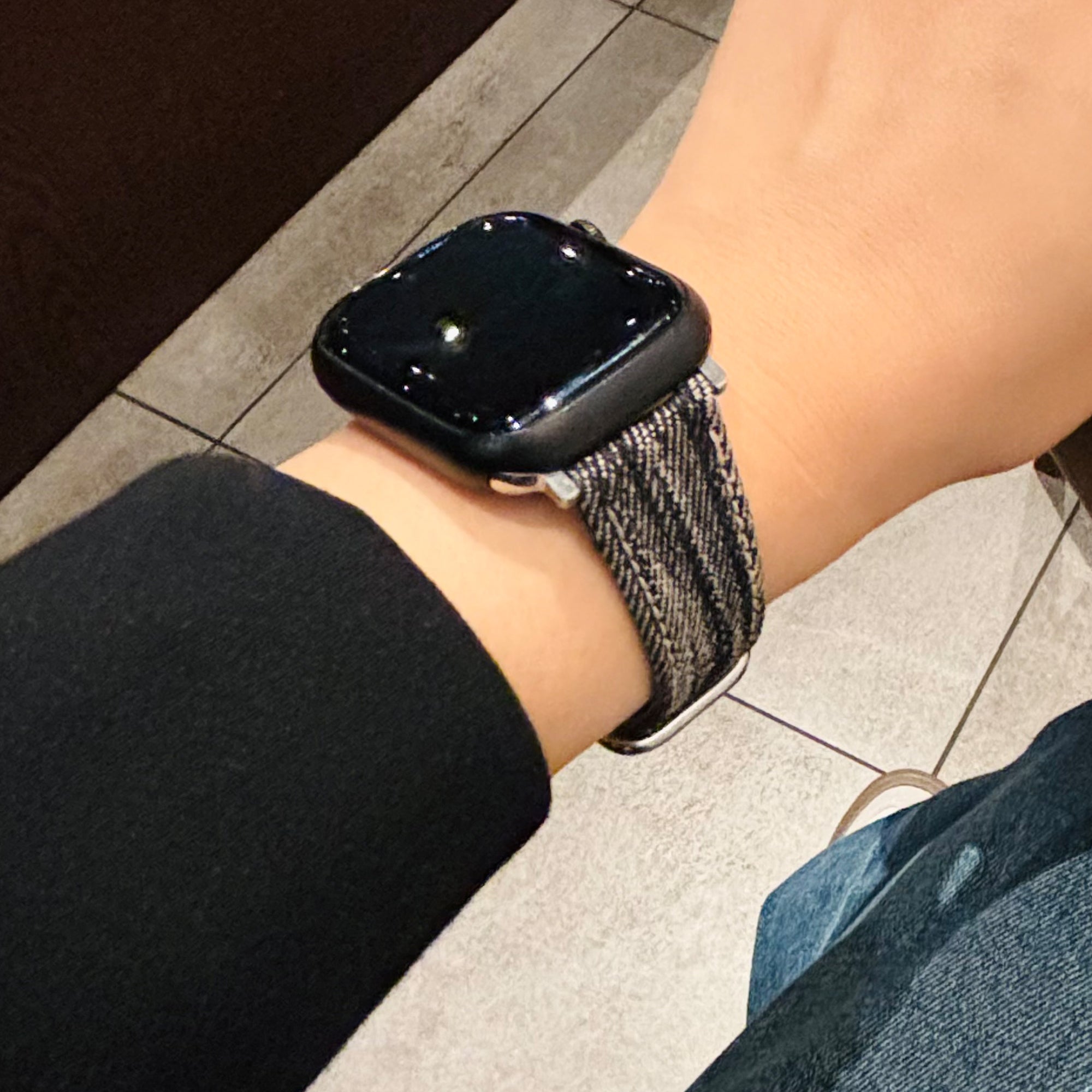 For Apple Watch Ultra 2 Ultra 49mm / Series 9 8 7 45mm / 6 5 4 SE (2022) SE (2023) SE 44mm / 3 2 1 42mm Genuine Cow Leather Watch Strap - Denim Black