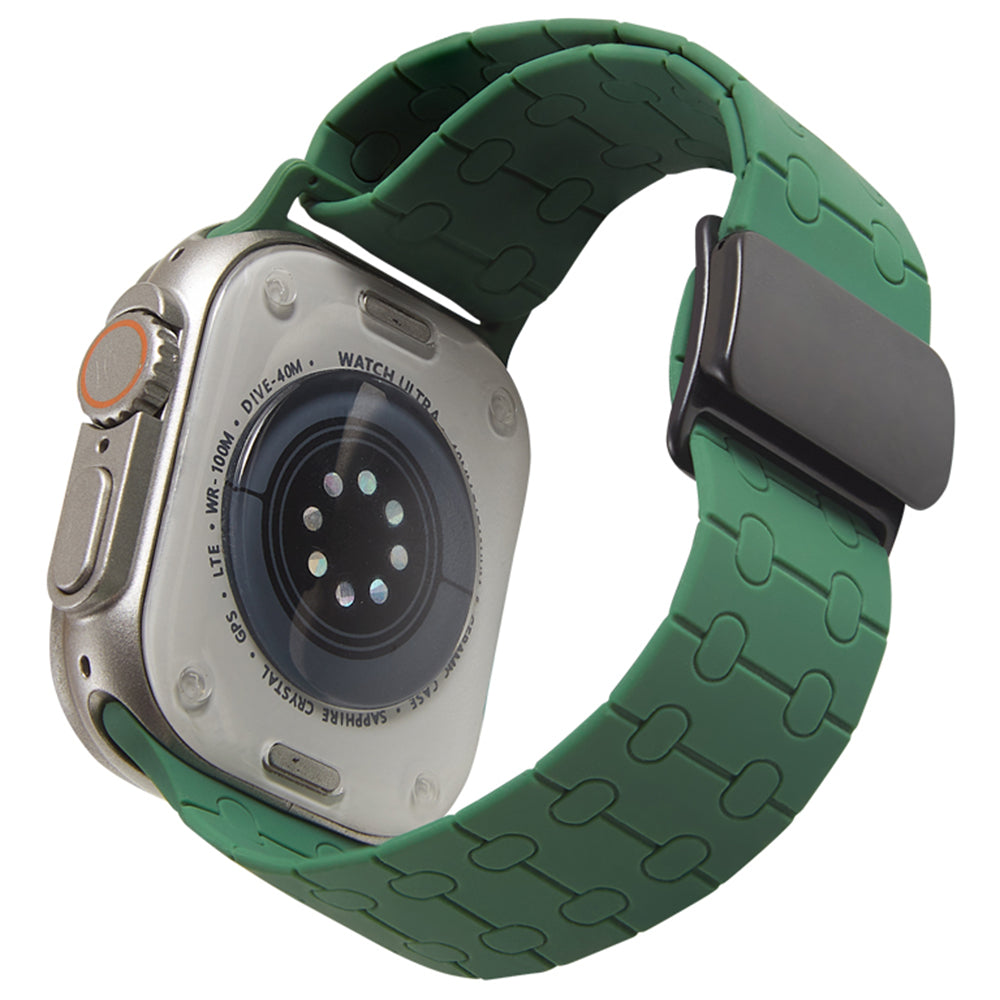 For Apple Watch Ultra 2 Ultra 49mm / Series 9 8 7 45mm / 6 5 4 SE (2022) SE (2023) SE 44mm / 3 2 1 42mm Liquid Silicone Strap - Black