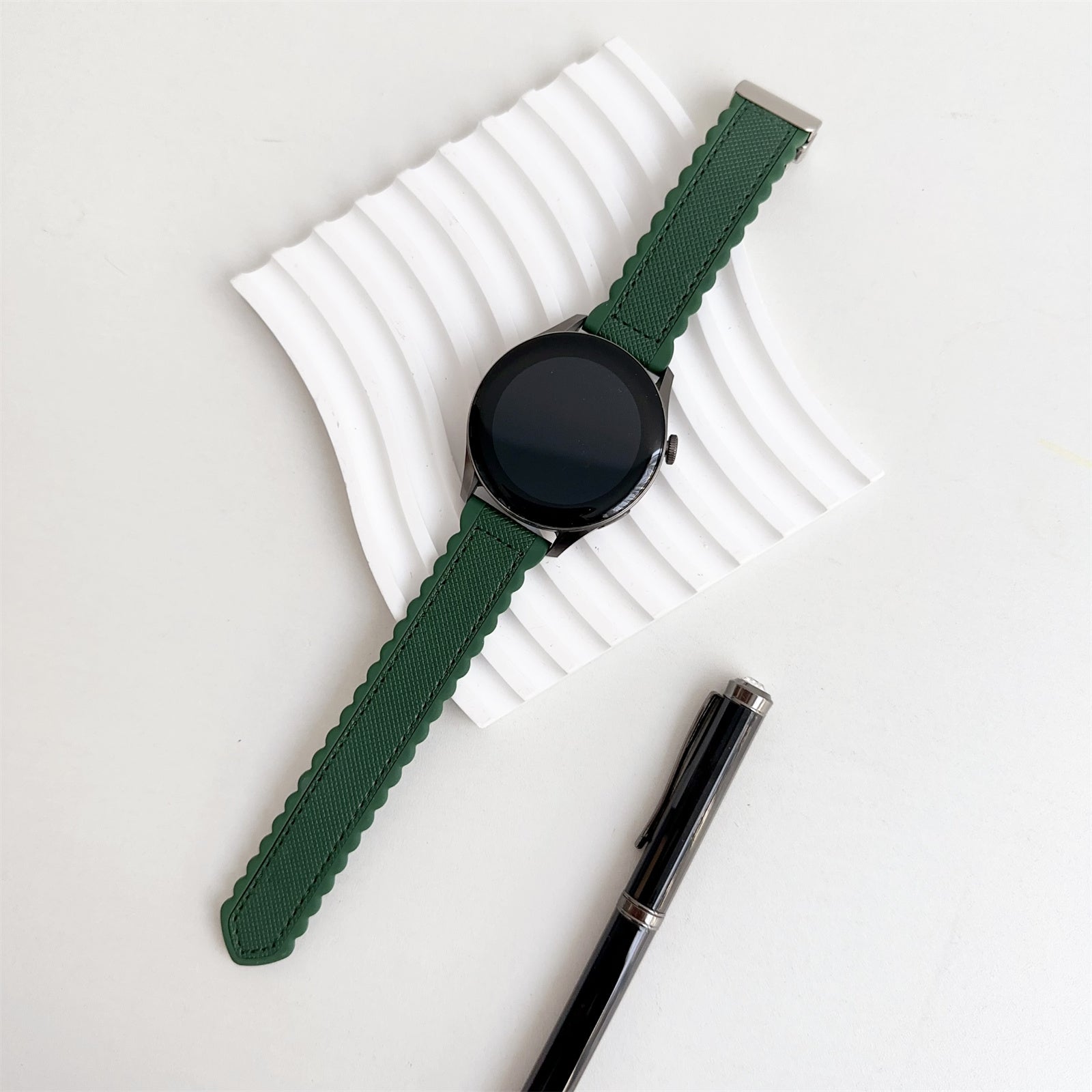 For Samsung Galaxy Watch6 Classic 47mm / 43mm Watch Strap 20mm Leather+Silicone Magnetic Watch Band - Black