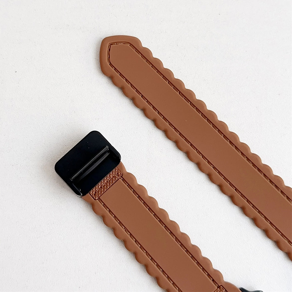 For Apple Watch Series 9 8 7 41mm / 6 5 4 SE (2022) SE (2023) SE 40mm / 3 2 1 38mm Magnetic Watchband Leather+Silicone Strap - Green