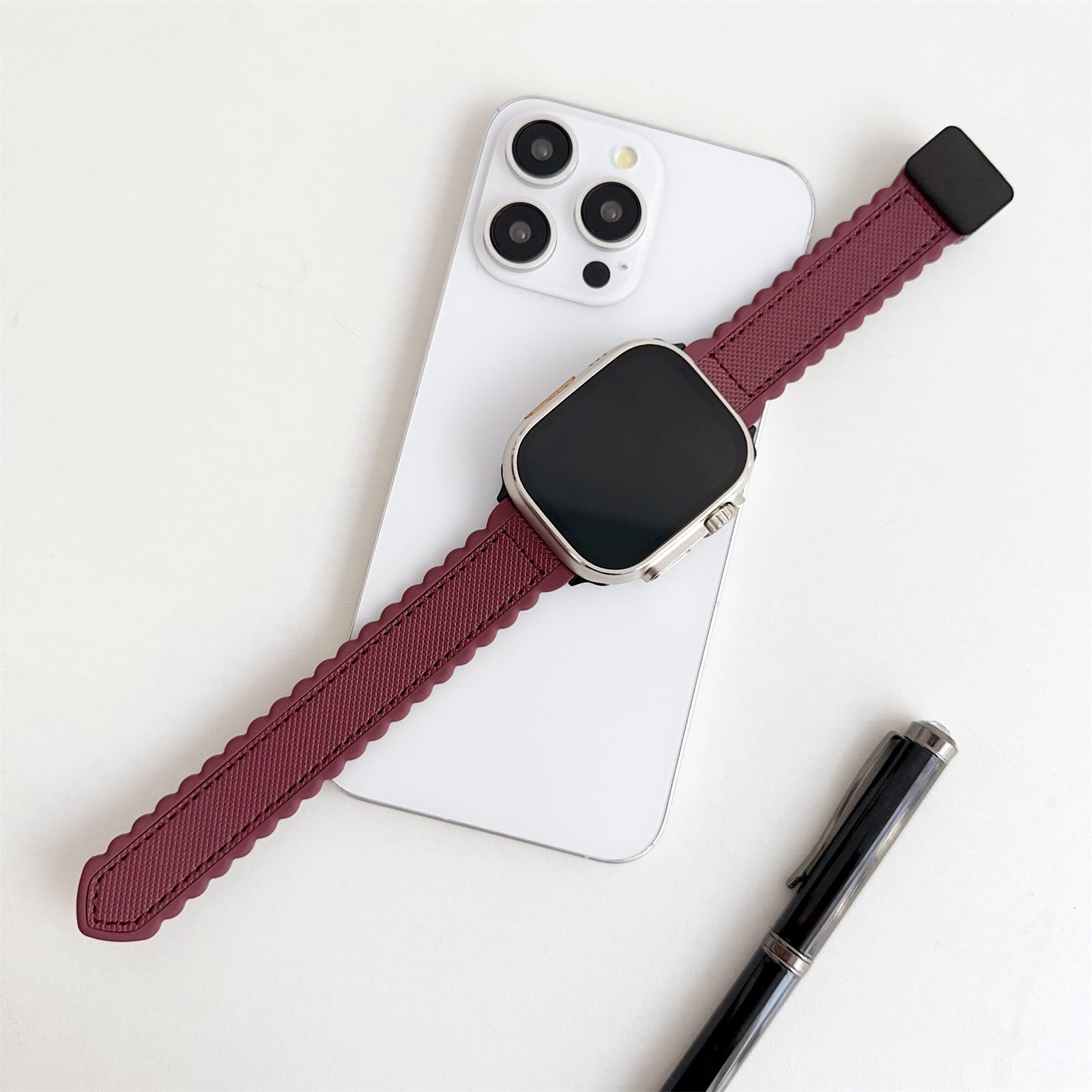 For Apple Watch Series 9 8 7 41mm / 6 5 4 SE (2022) SE (2023) SE 40mm / 3 2 1 38mm Magnetic Watchband Leather+Silicone Strap - Green