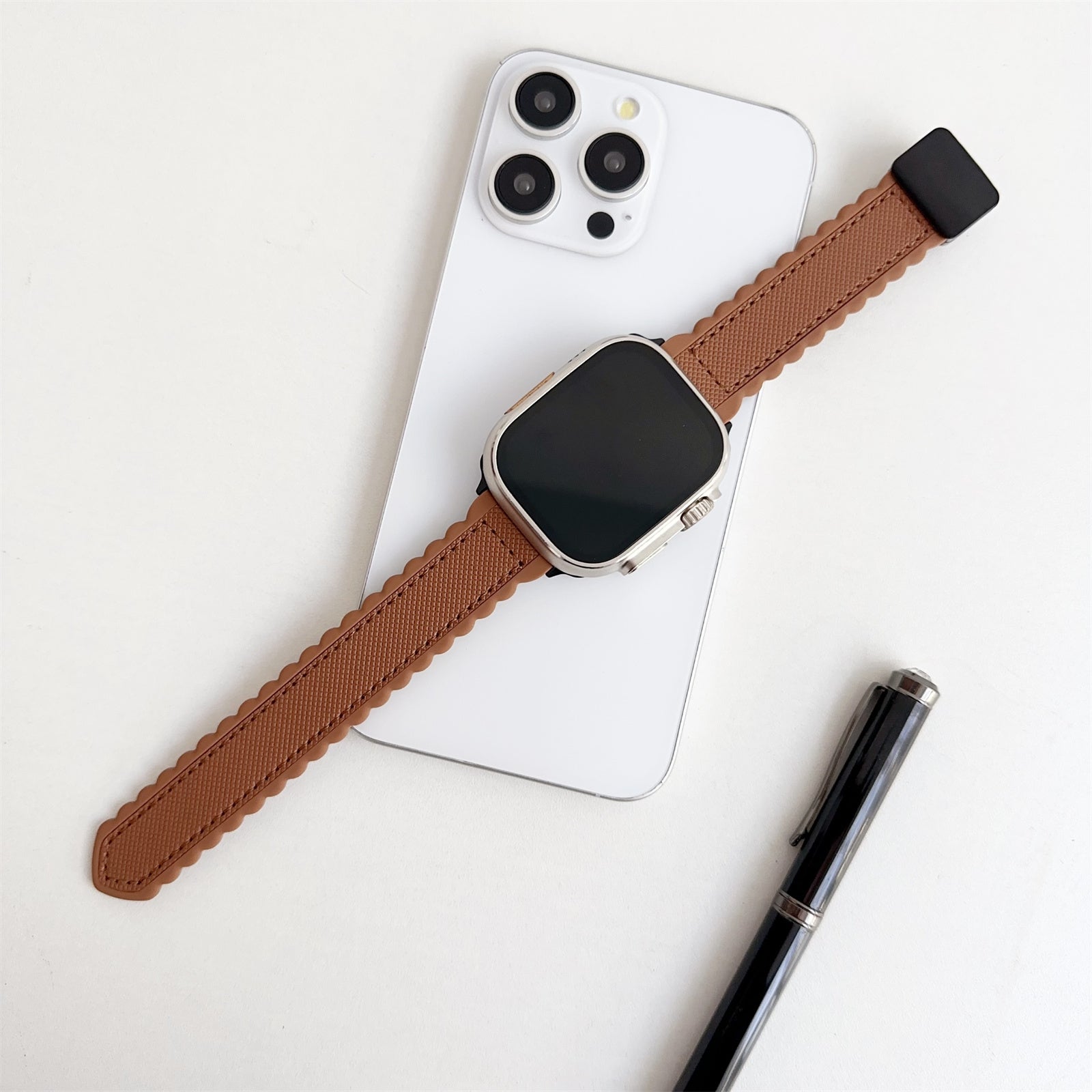 For Apple Watch Series 9 8 7 41mm / 6 5 4 SE (2022) SE (2023) SE 40mm / 3 2 1 38mm Magnetic Watchband Leather+Silicone Strap - Green