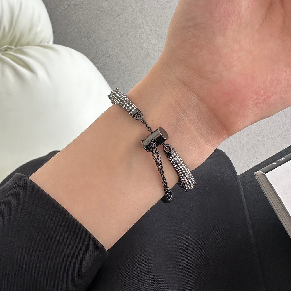 For Apple Watch Series 9  /  8  /  7 41mm  /  SE (2023)  /  SE(2022)  /  SE  /  6  /  5  /  4 40mm  /  3  /  2  /  1 38mm Metal Leopard Head Bracelet Strap - Black