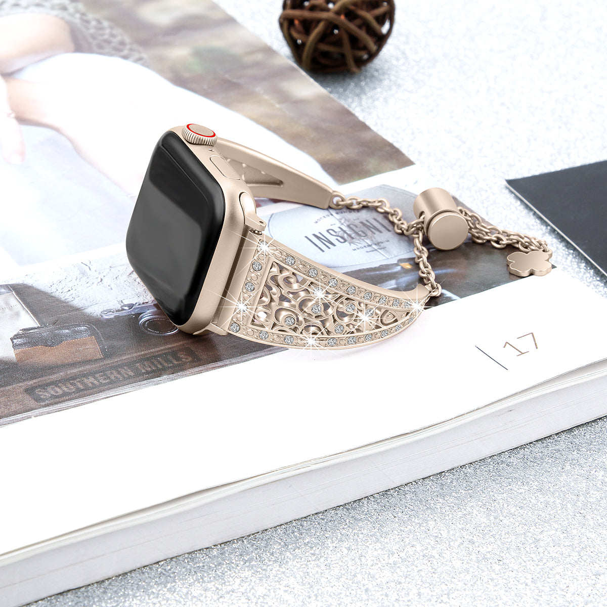For Apple Watch Ultra 49mm / Ultra 2 49mm / Series 9 / 8 / 7 45mm / 6 / 5 / 4 / SE / SE (2022) / SE (2023) 44mm / 3 / 2 / 1 42mm Floral Slider Bracelet Strap - Retro Gold