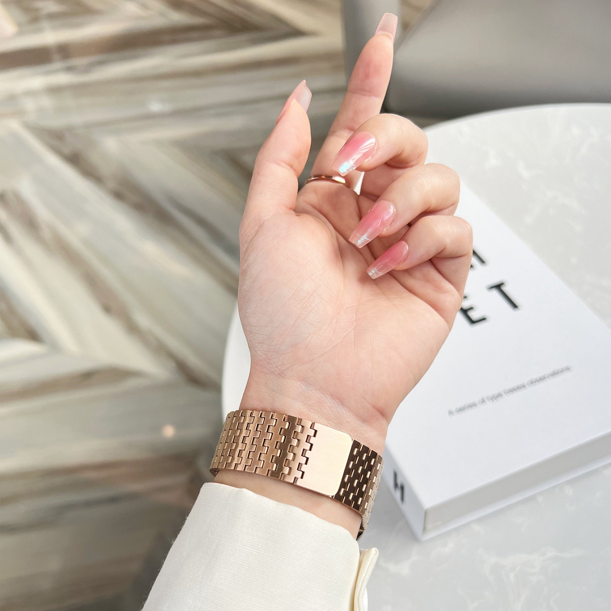 For Apple Watch Ultra 2 Ultra 49mm / 9 8 7 45mm / 6 5 4 SE (2023) SE (2022) SE 44mm / 3 2 1 42mm Magnetic Stainless Steel Band 9-Bead - Rose Gold
