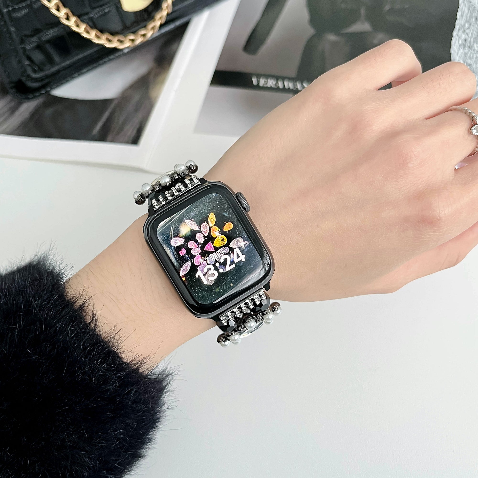 For Apple Watch Ultra 2 Ultra 49mm / 9 8 7 45mm / 6 5 4 SE (2023) SE (2022) SE 44mm / 3 2 1 42mm Pearl Bracelet Watch Band - Rose Gold - Black