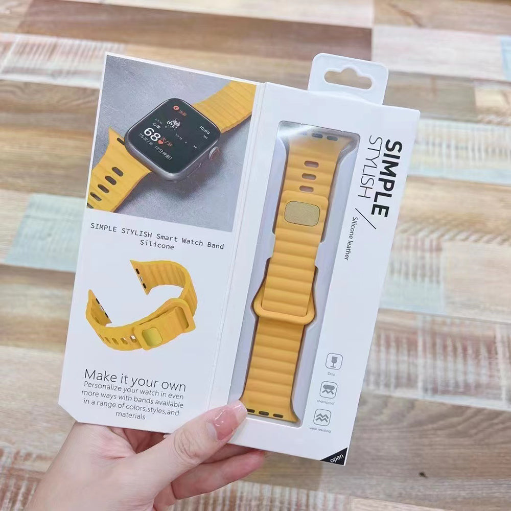 For Apple Watch Ultra 2 Ultra 49mm / 9 8 7 45mm / 6 5 4 SE (2023) SE (2022) SE 44mm / 3 2 1 42mm Silicone Watch Band with Nail Buckle - Yellow