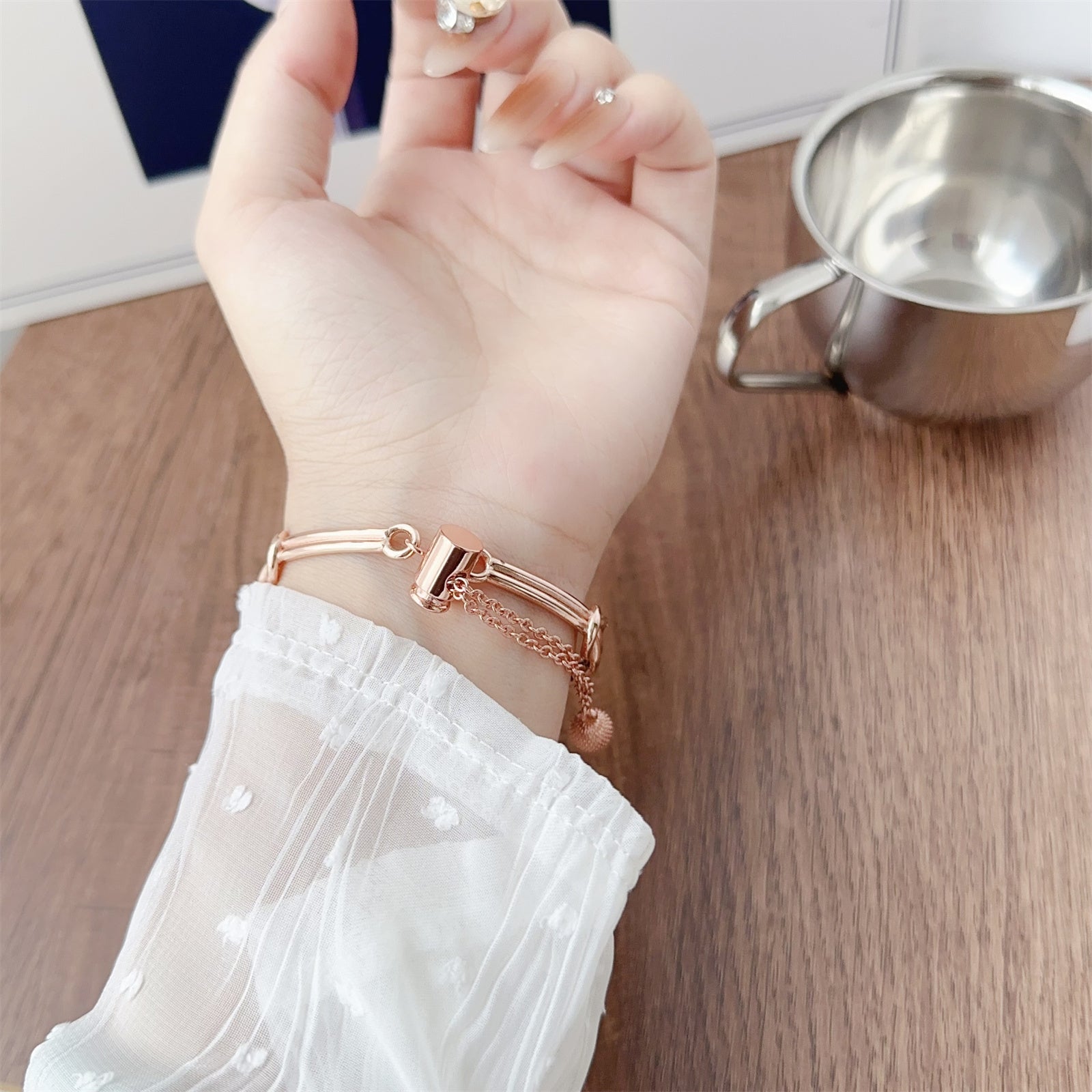 For Apple Watch Ultra 2 Ultra 49mm / 9 8 45mm / 6 5 4 SE (2023) SE (2022) SE 44mm / 3 2 1 42mm Alloy Strap Knotted Watch Band - Rose Gold