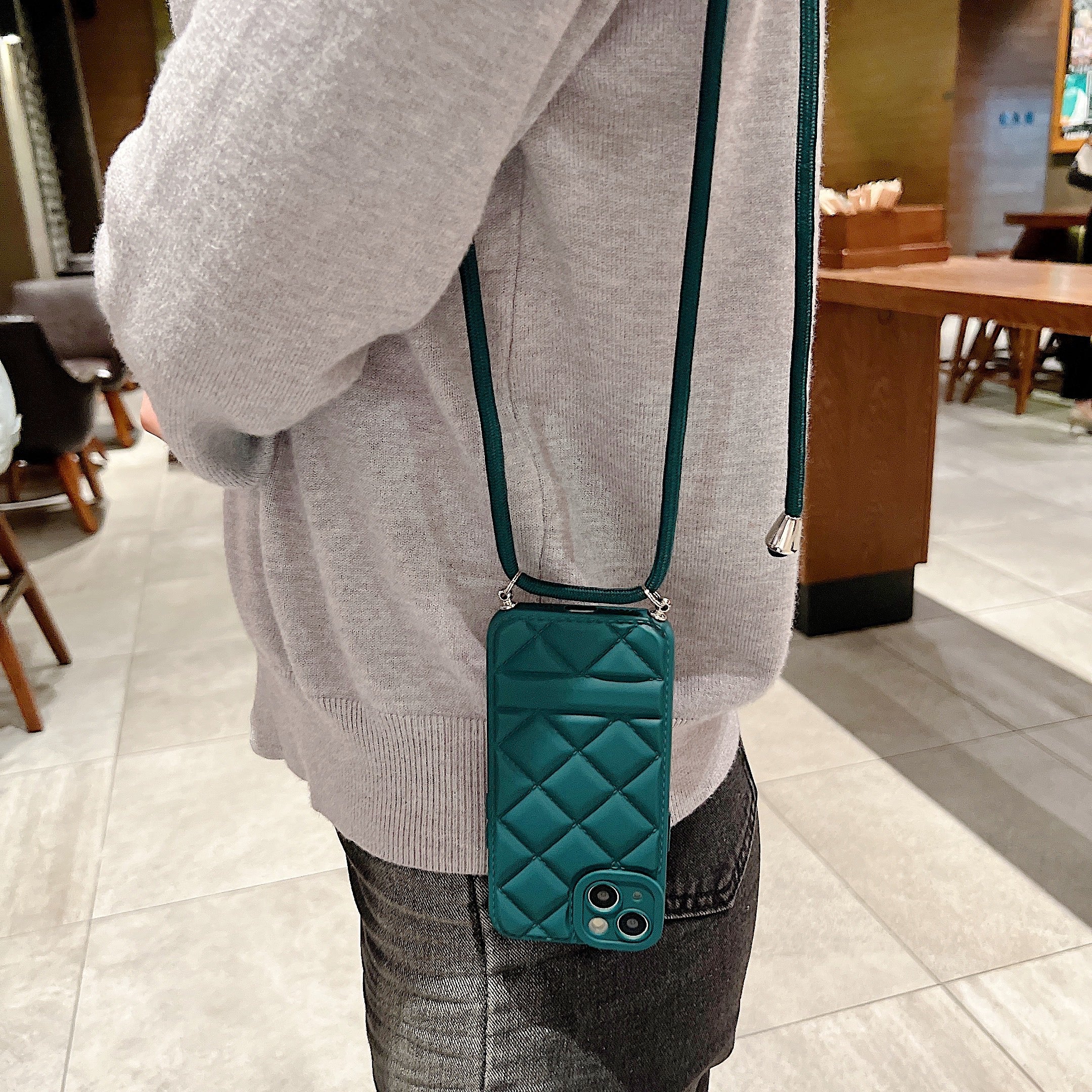 Pro iPhone 13 6,1 palce Šití kosočtvercový vzor mřížky PU kryt TPU potažený kůží Přesný výřez Ochrana objektivu Kryt telefonu s popruhem přes rameno