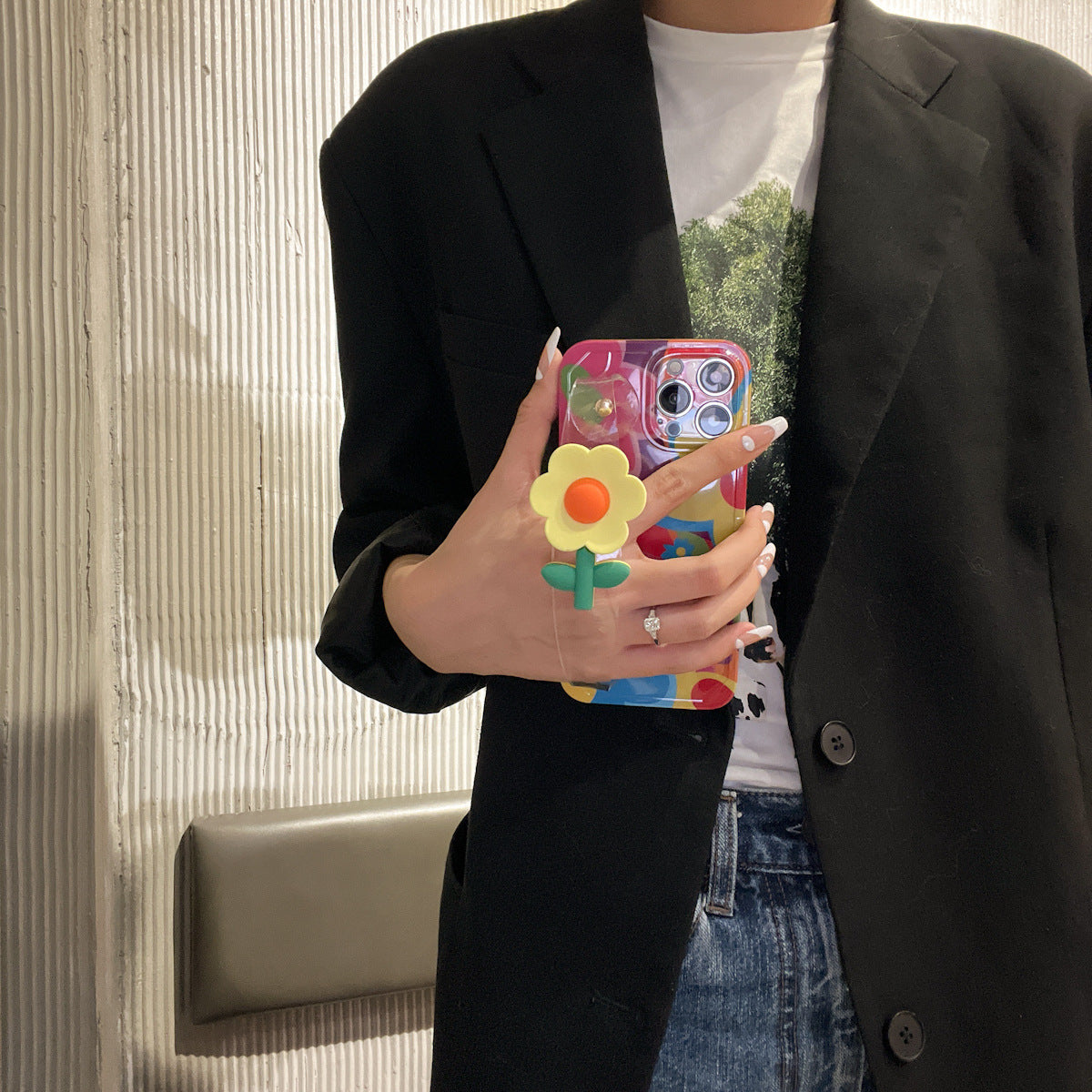 Til iPhone 14 Pro telefonetui med blomsterdekoration Gennemsigtigt armbånd Blødt TPU mønster printcover